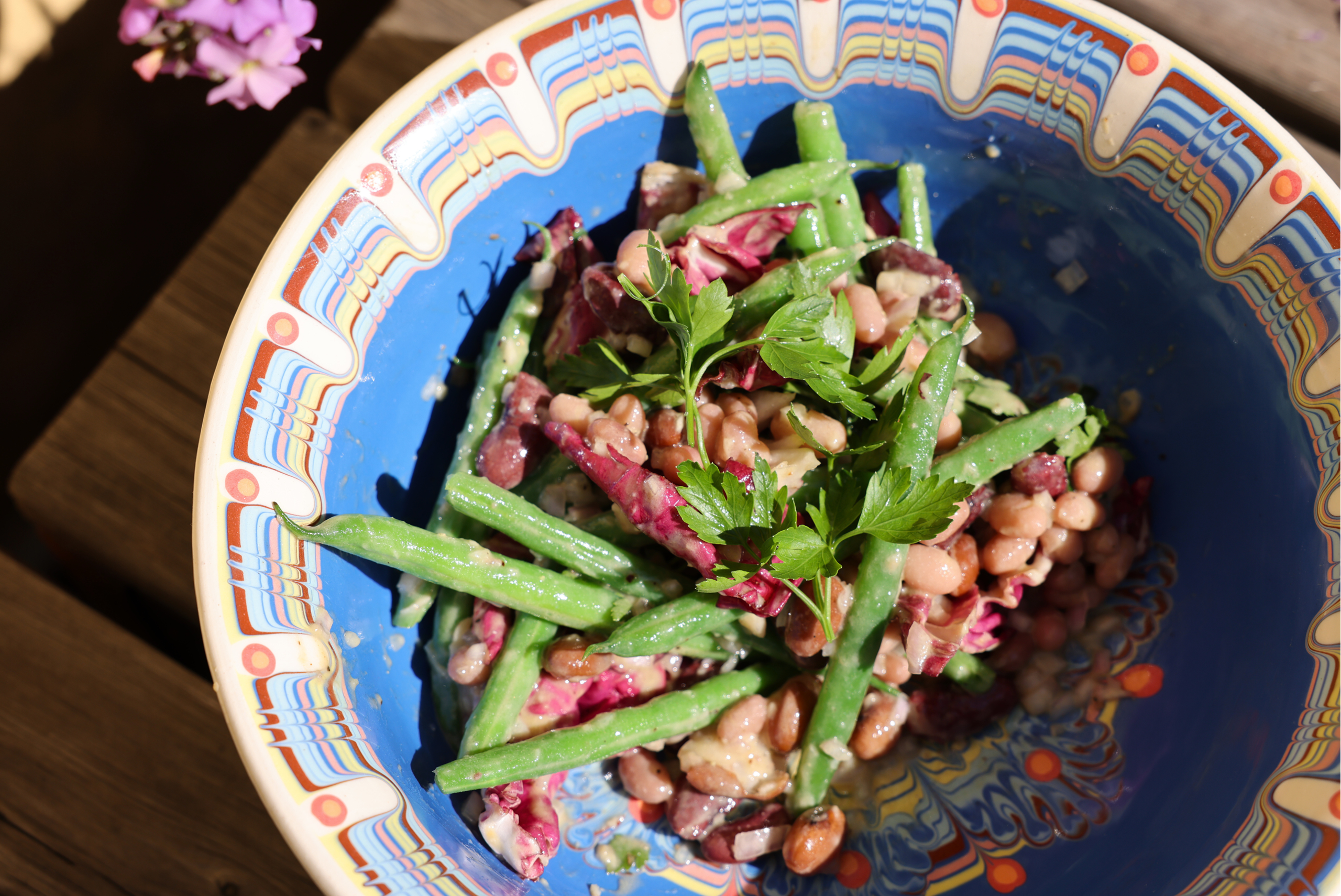 Farverig bønnesalat