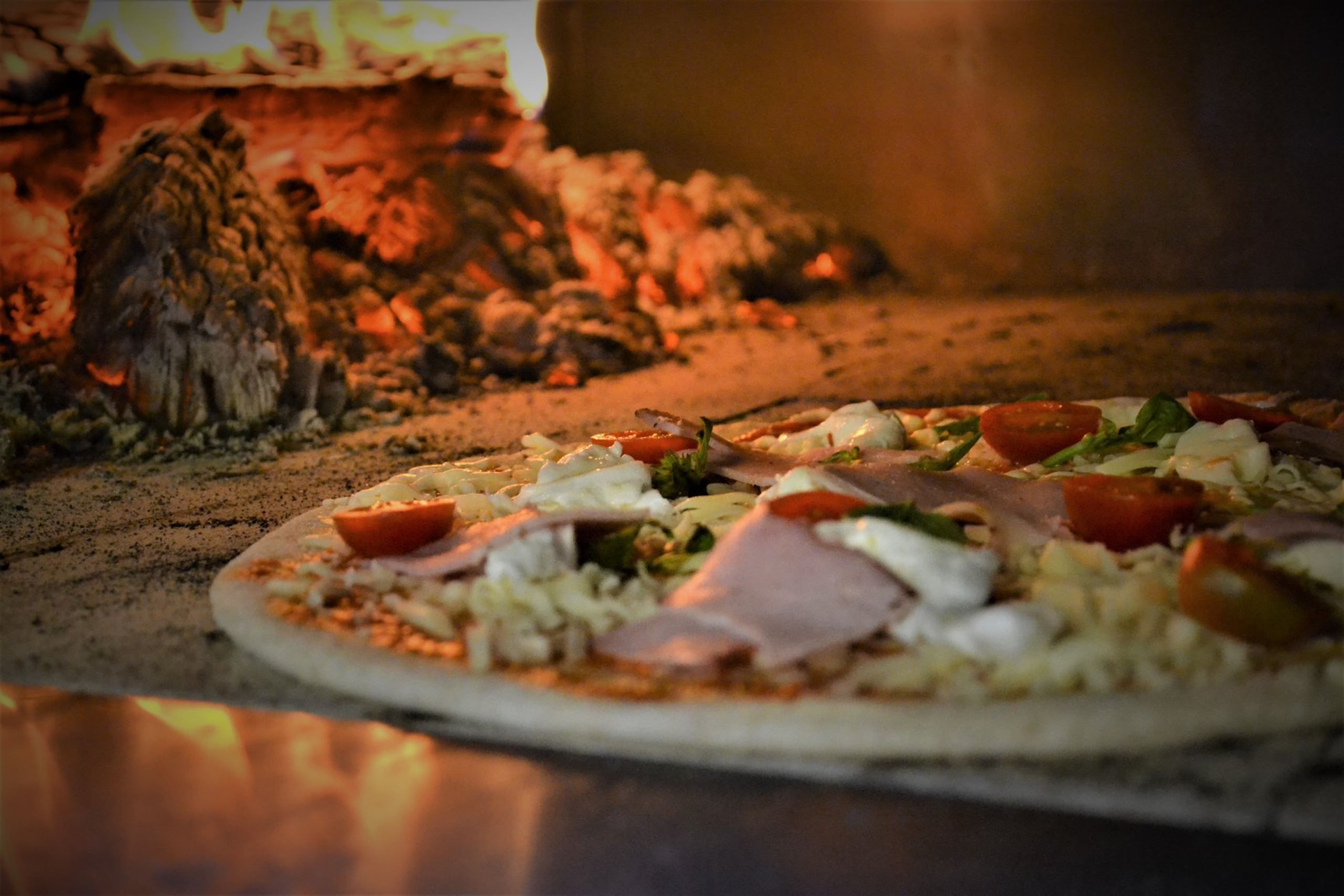 Stenovnsbagte pizzaer og andre gode sager på menuen