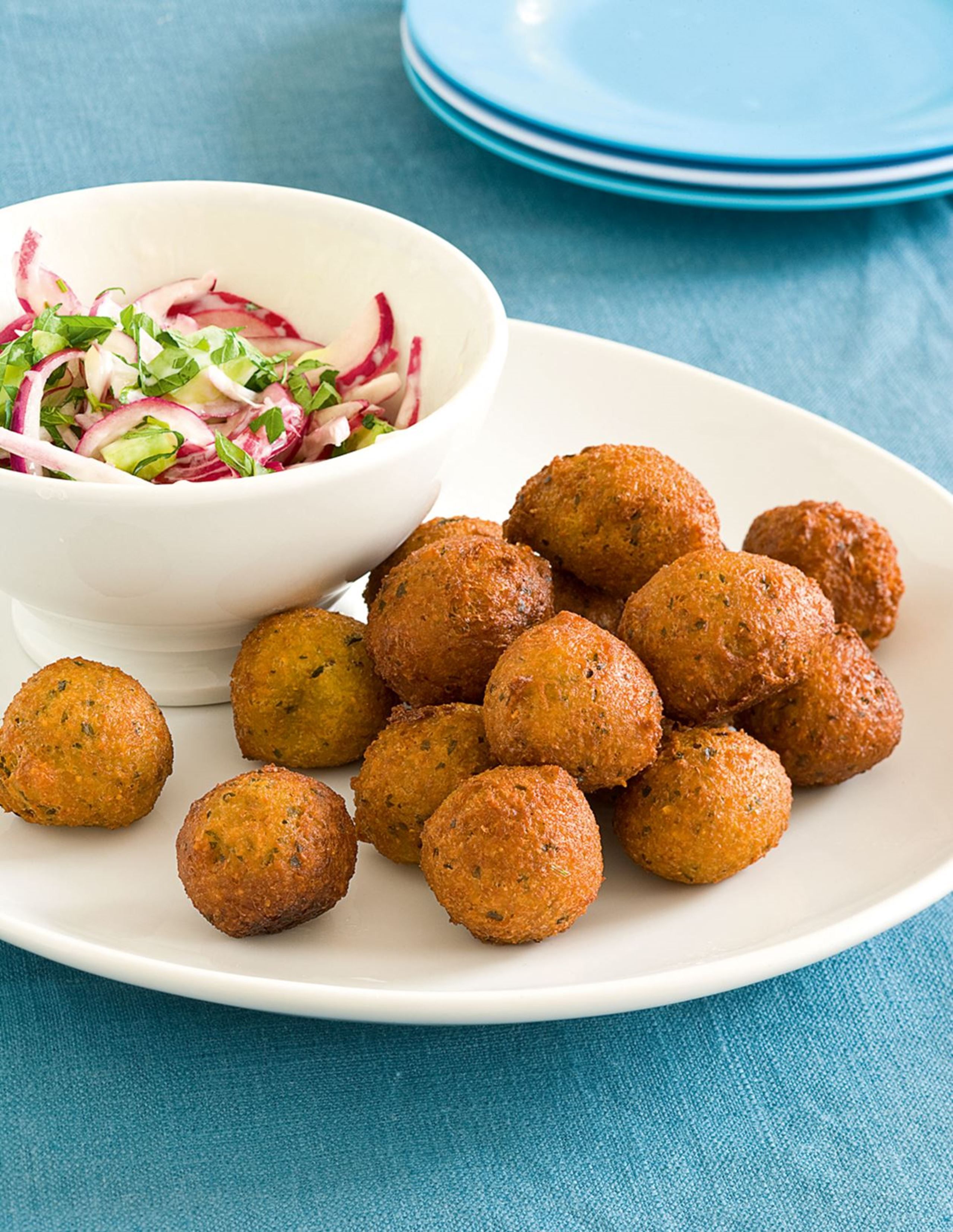 Falafel med fermenteret rødkål og spinatpuré