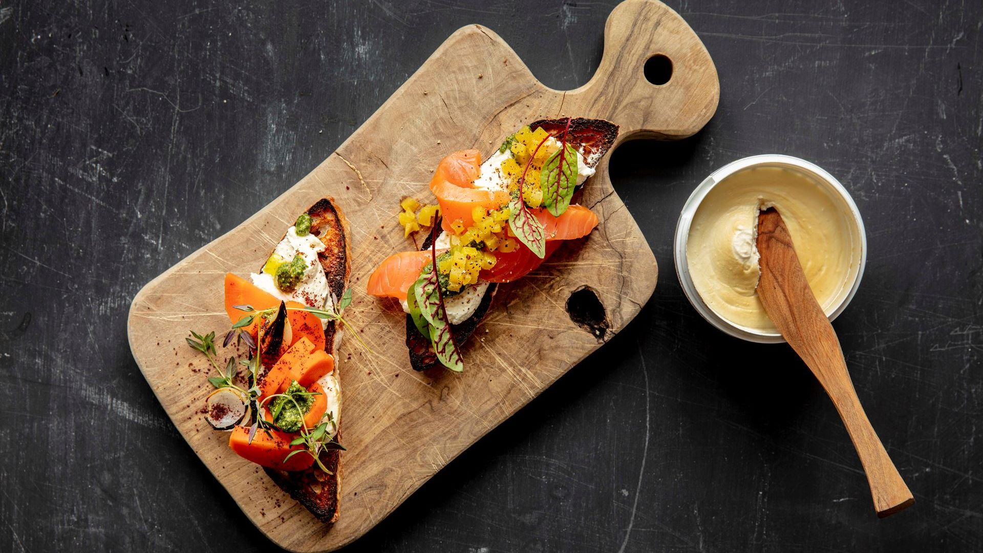 Bruschetta med fuldfed rygeost