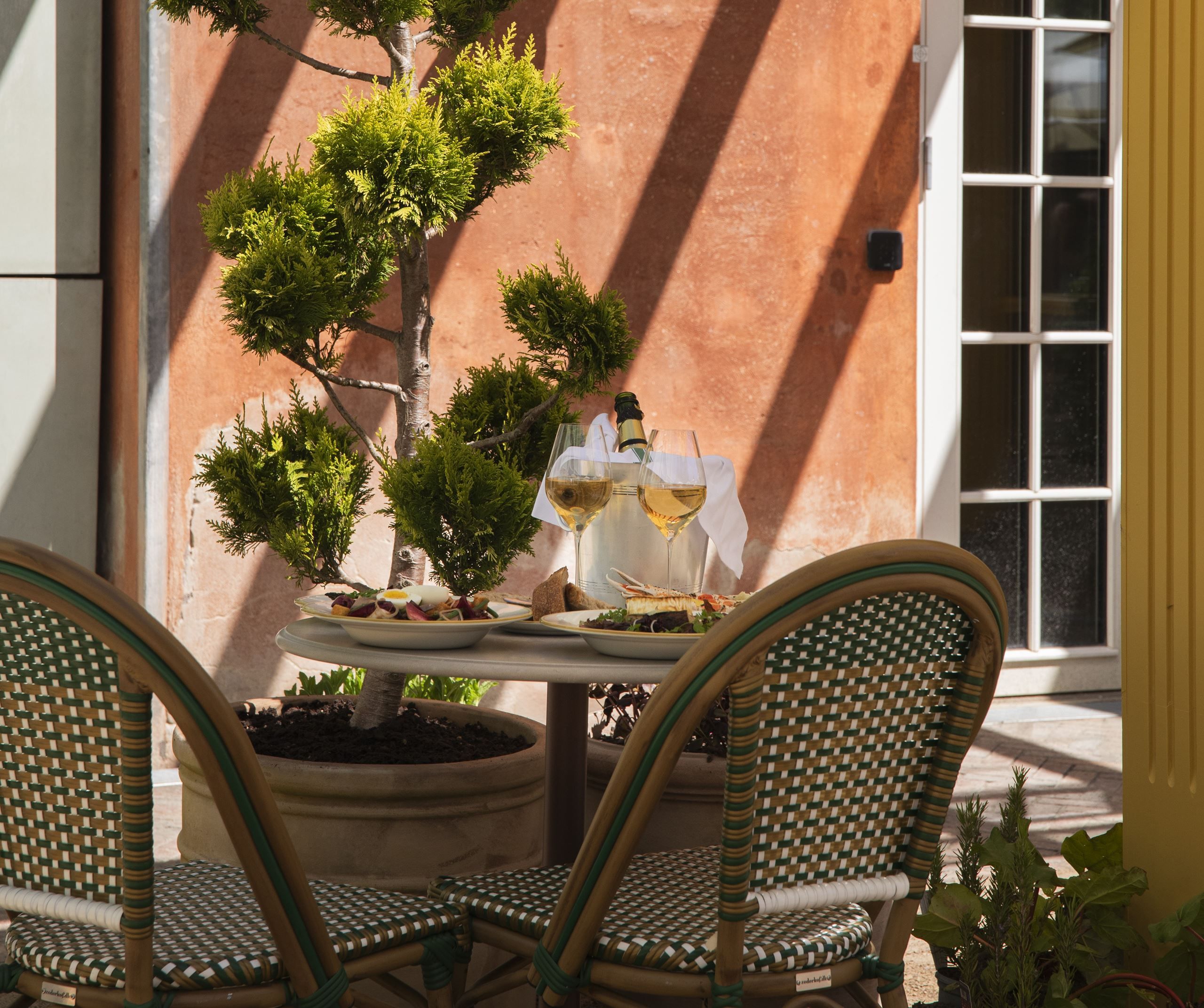 Brasserie Post åbner nyt solspot i hjertet af Østerbro 