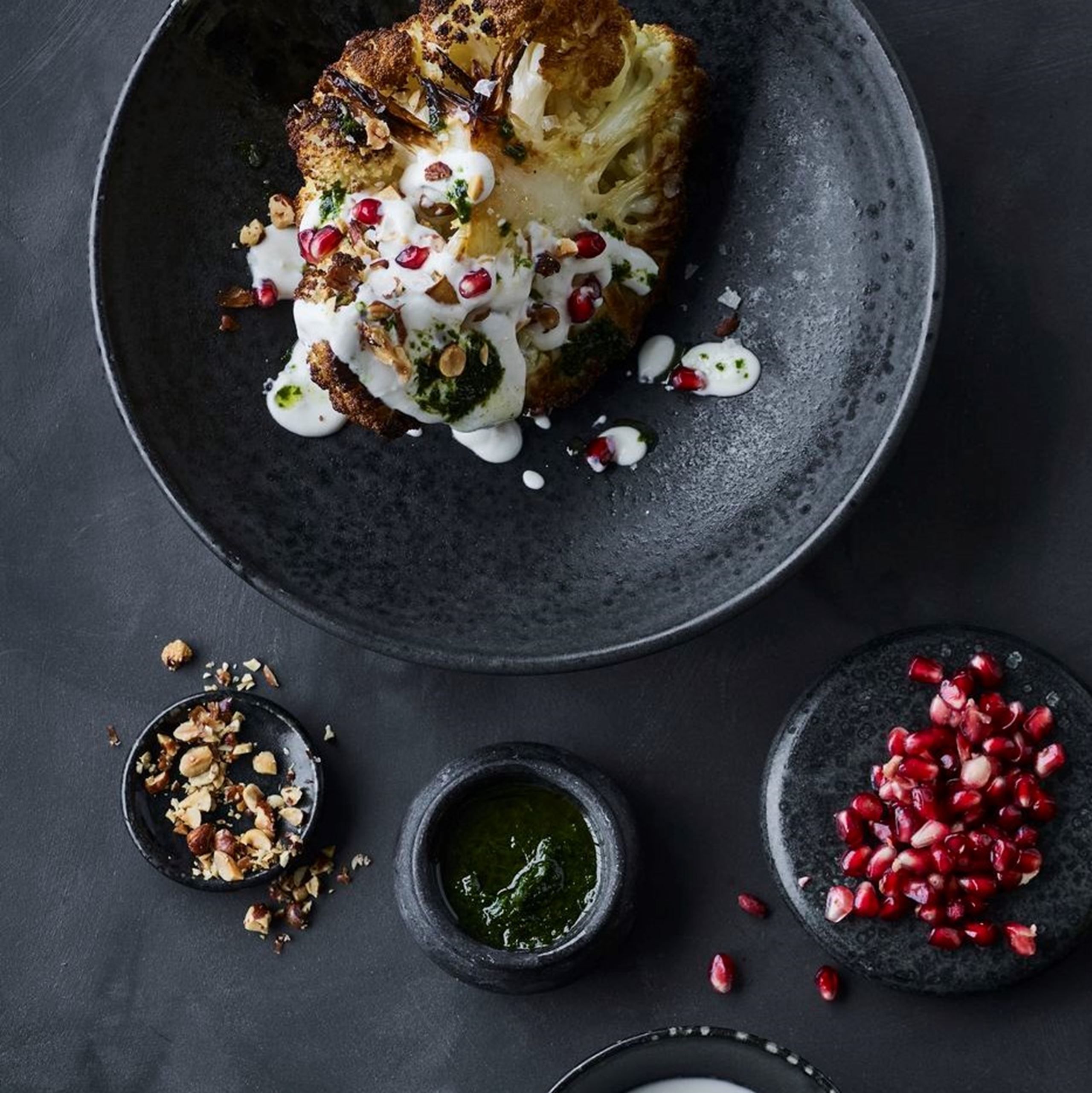 Bagt blomkål med syrnet mandelmælk