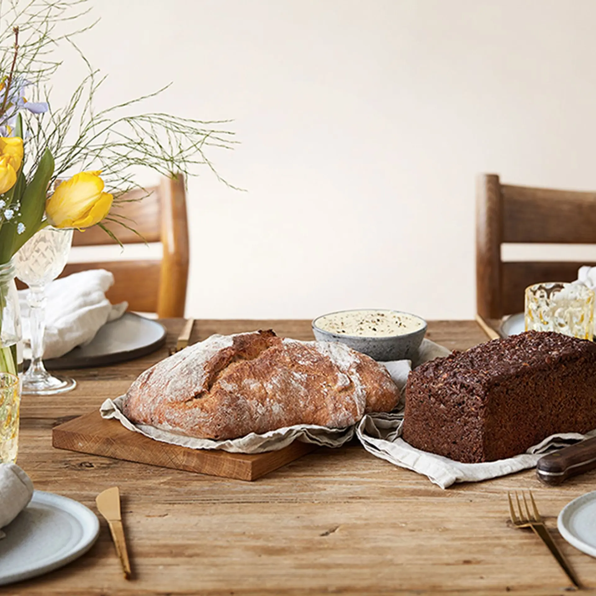 Pisket smør med citron og sort peber