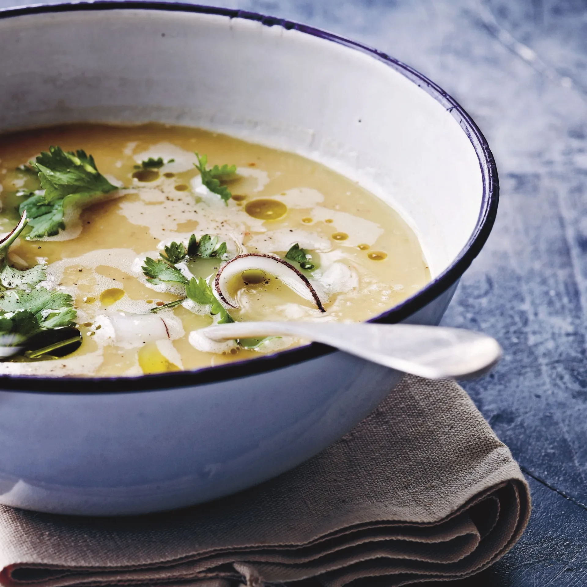 Rød linsesuppe med kokos