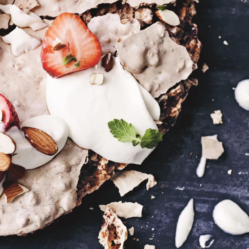 Glutenfri sankthanskage med jordbær