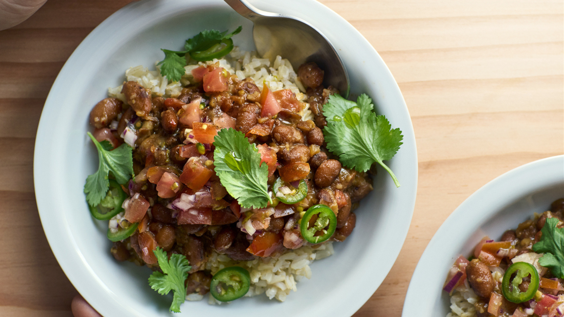BØNNEGRYDE MED PICO DE GALLO-SALSA