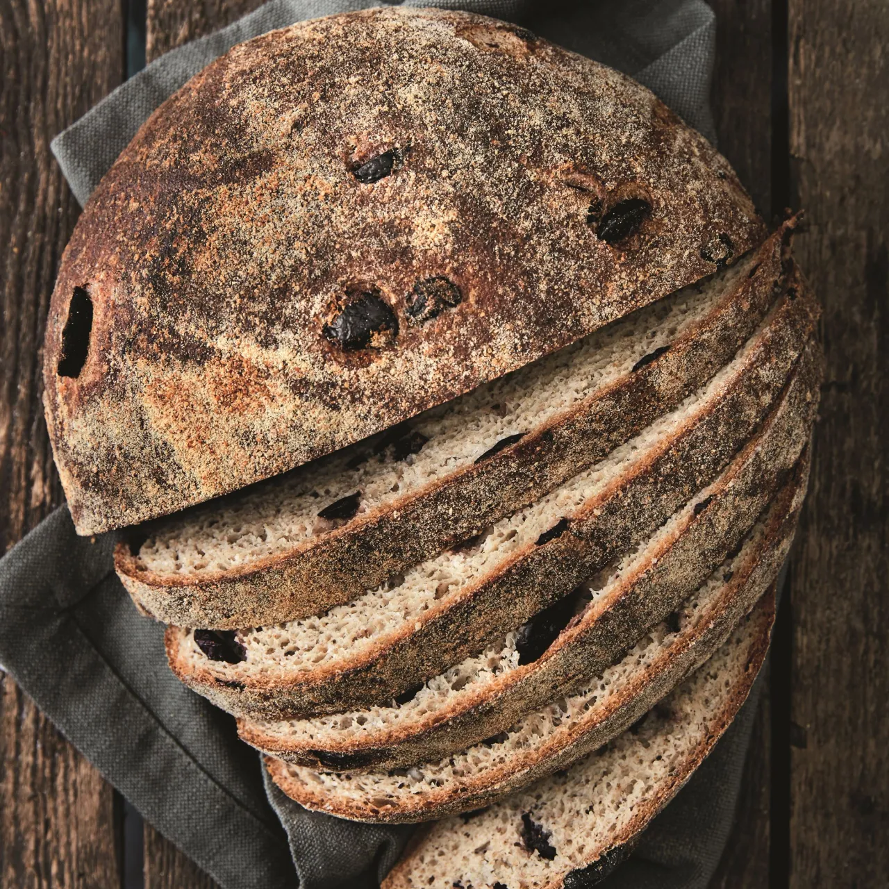 Sådan får du saftigt glutenfrit brød