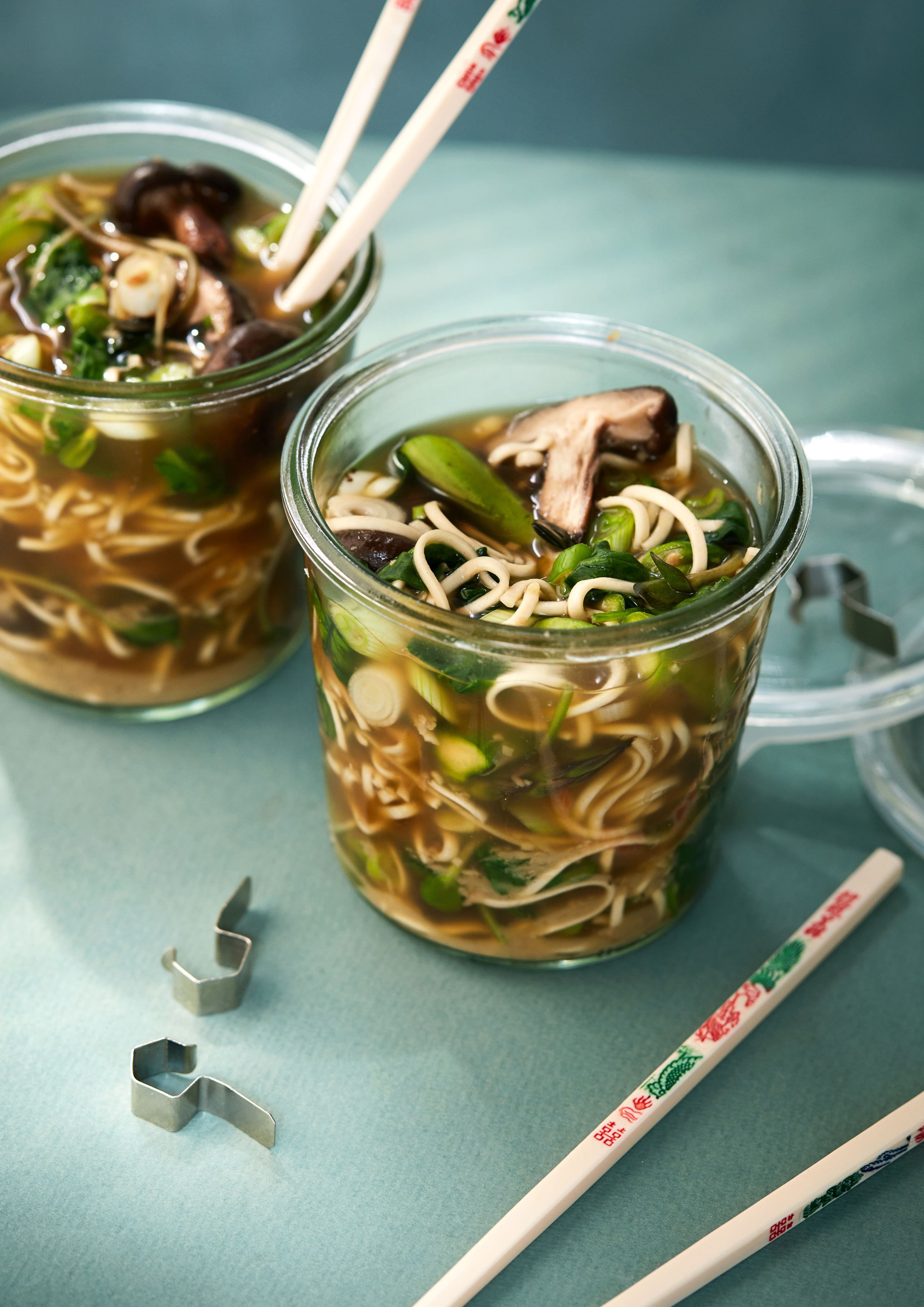 Kopnudler med soba nudler