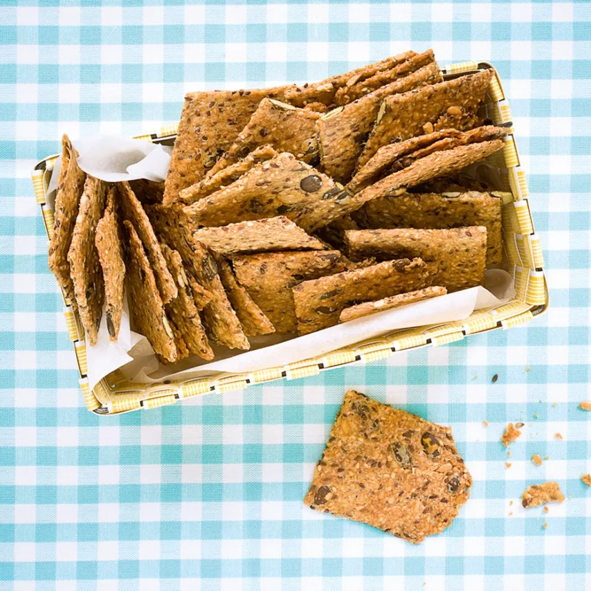 Knækbrød med hørfrø og græskarkerner