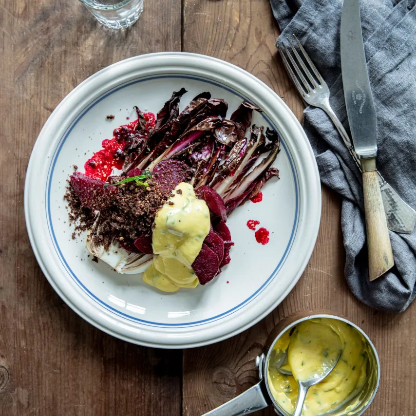 Rødbeder i surt med bearnaise