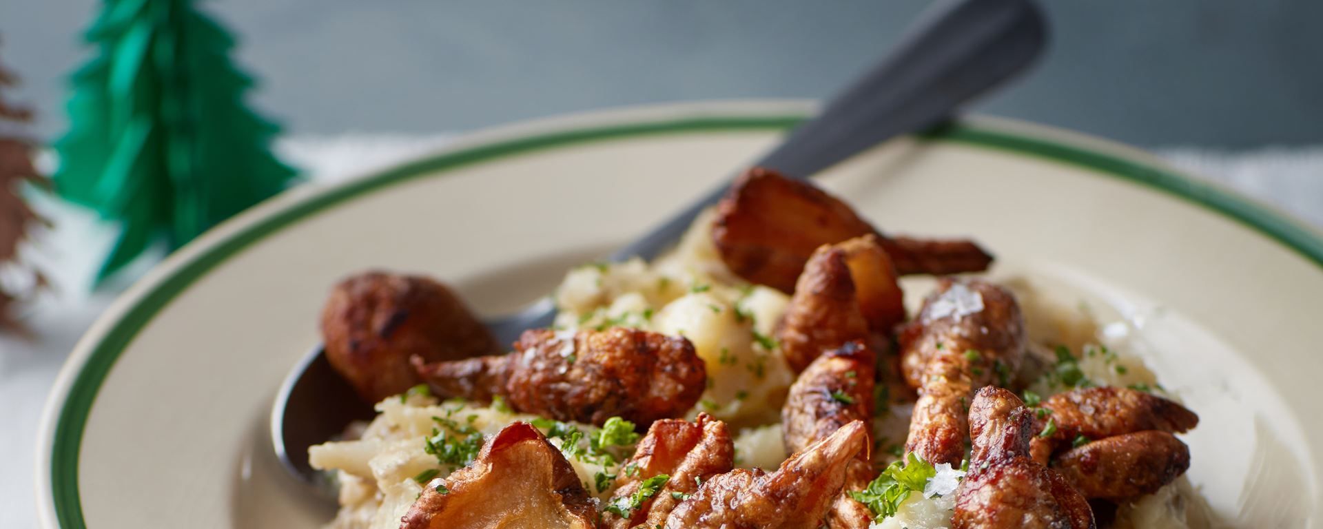 Bagt jordskokkemos med sprøde stegte jordskokker