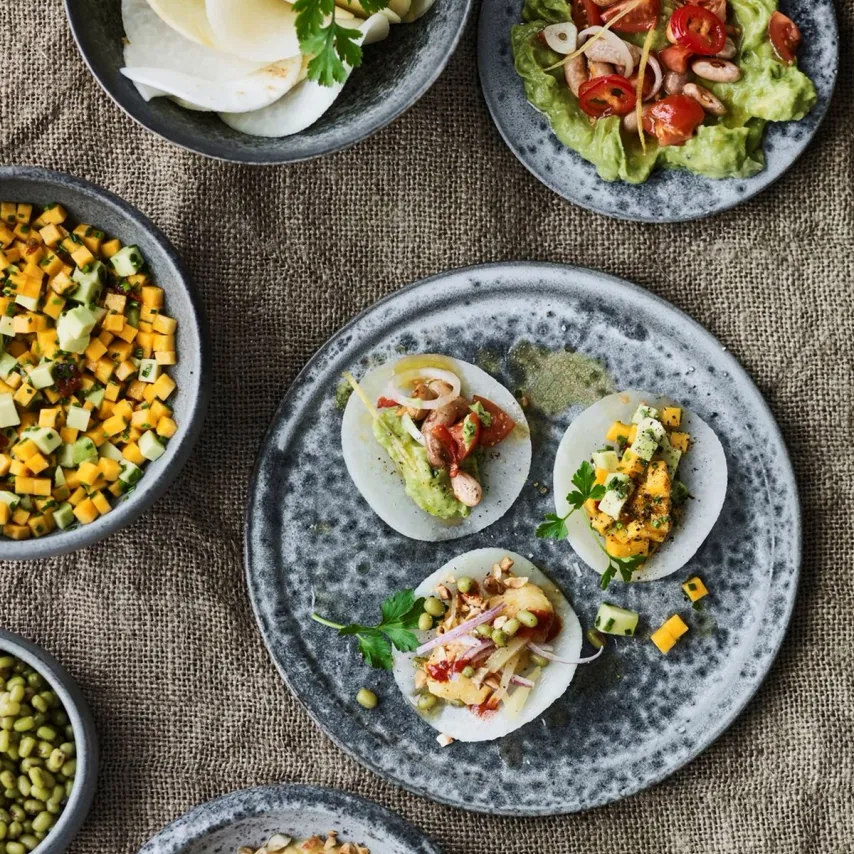 Glaskålstacos med pintobønner og guacamole