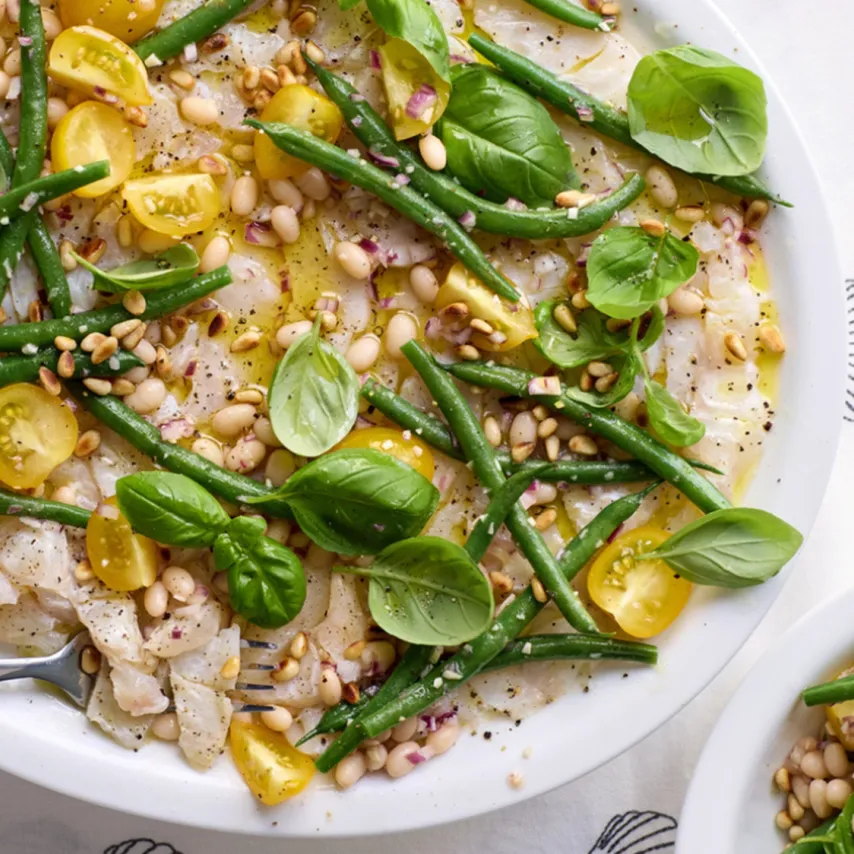 RÅMARINERET KULLER MED TO SLAGS BØNNER OG RISTEDE PINJEKERNER