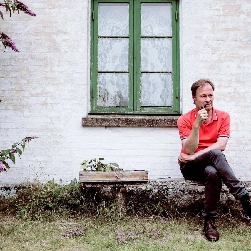 Er der en voksen til stede