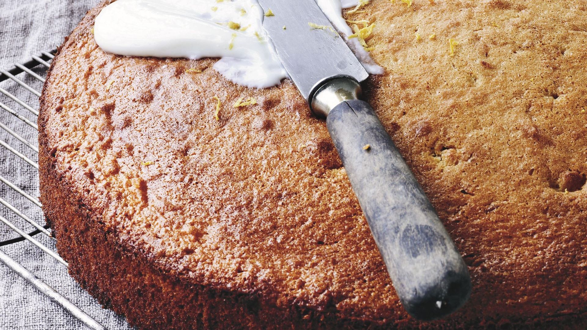 Citronmåne med flødeostglasur