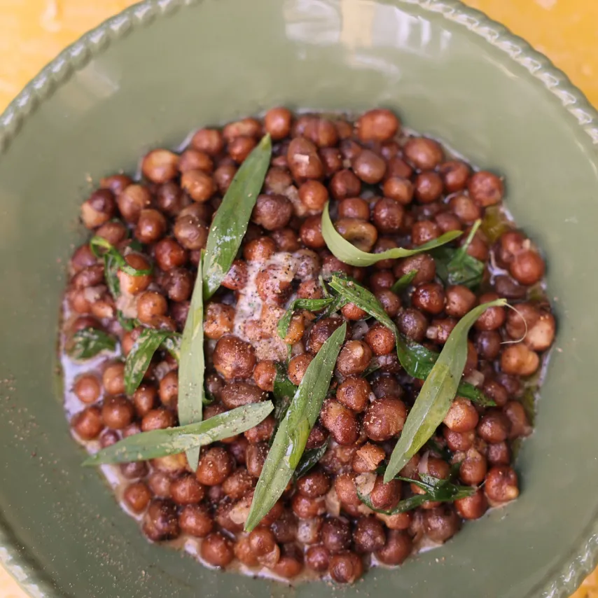 Siriusærter med estragon og smør