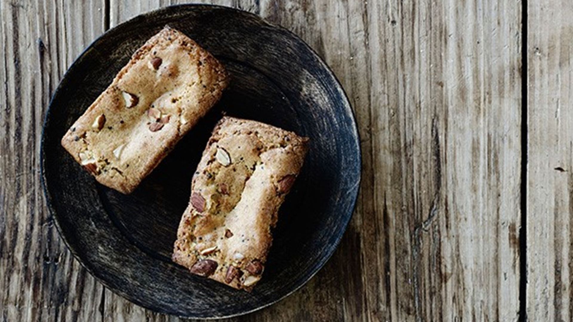 Brownie med hvid chokolade og lakrids