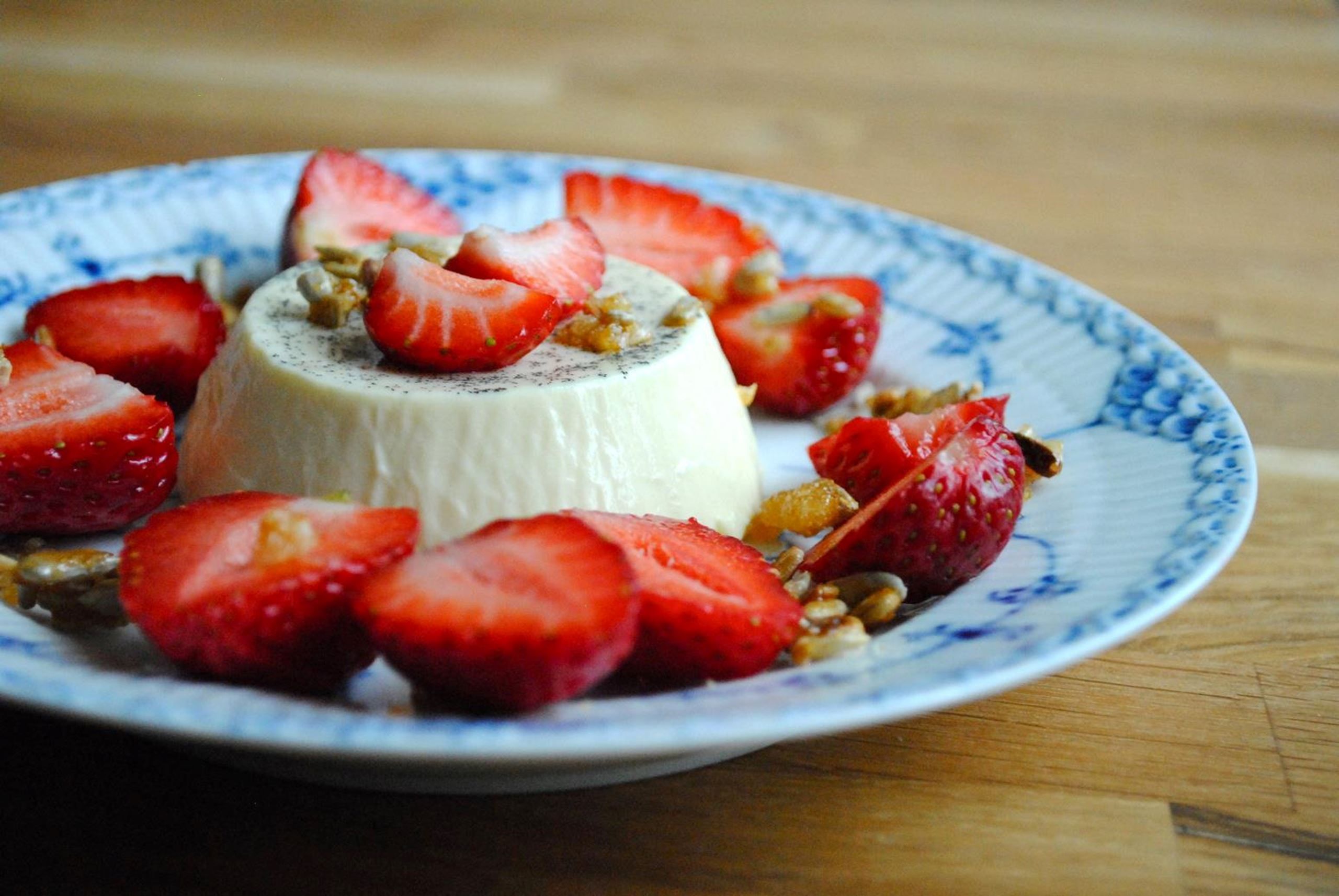 Panna cotta med sensommerbær