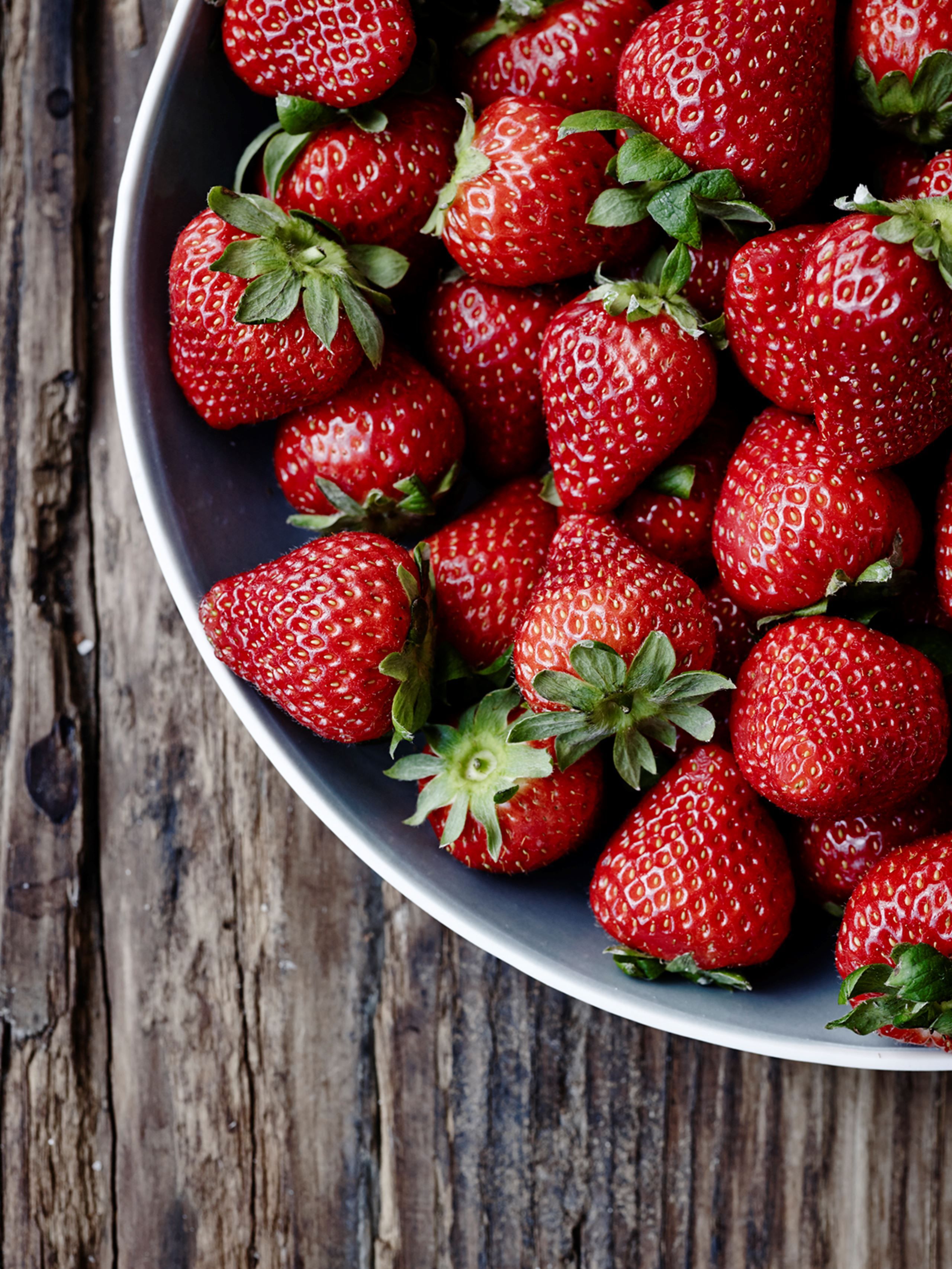 Spis sæsonens råvarer i juni