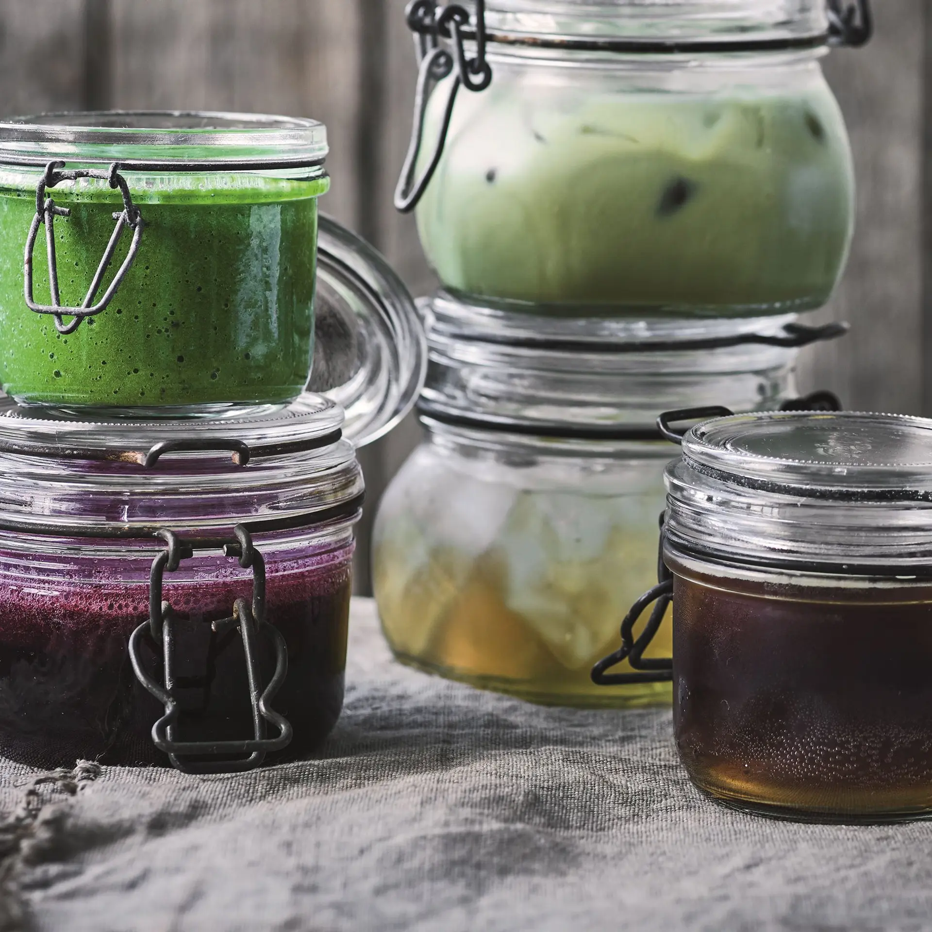 Solbærsaft med fennikelfrø