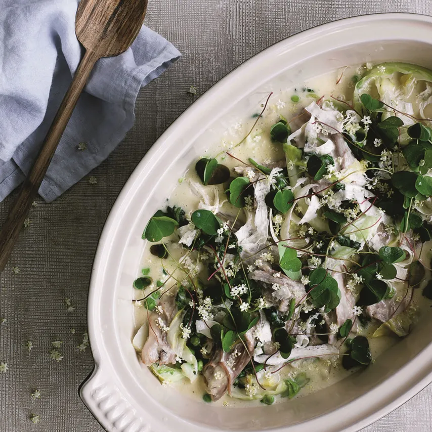 Nakkefilet i sursød sovs