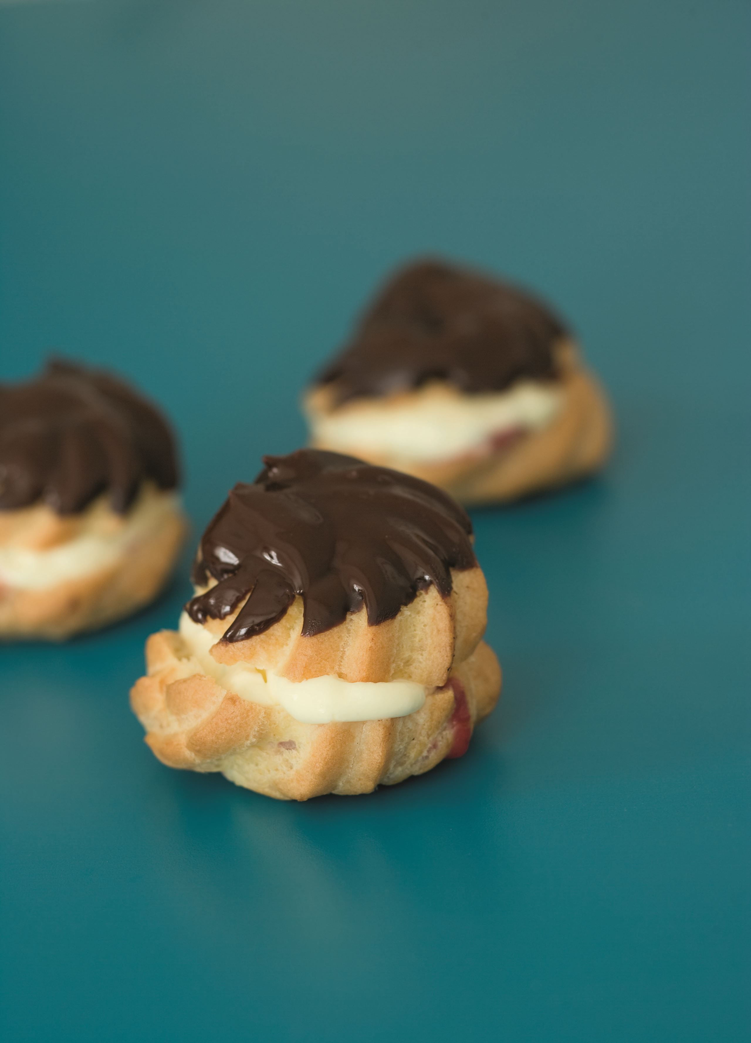 Vandbakkelser med geraniumcreme