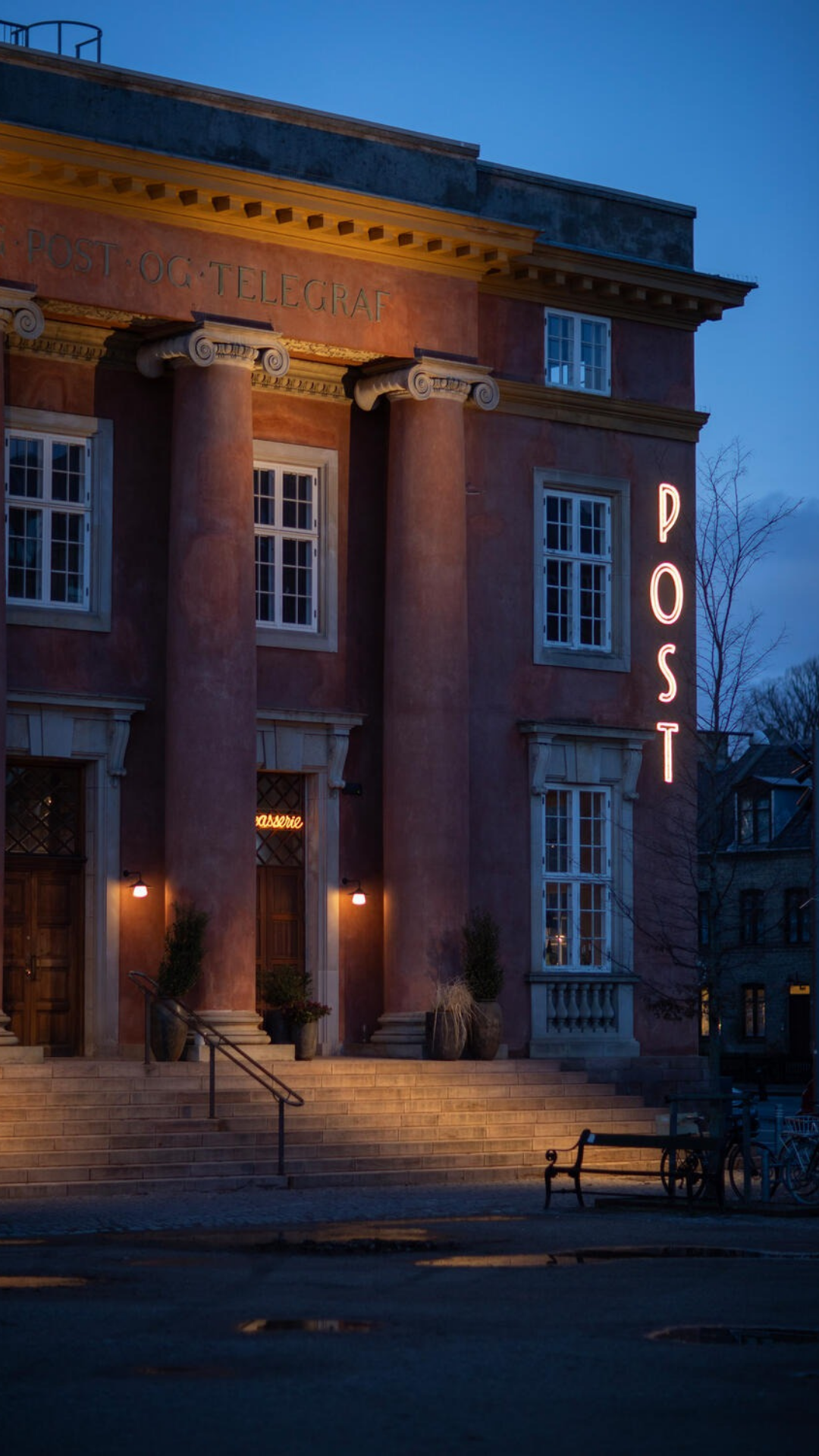 Billede af Post facade