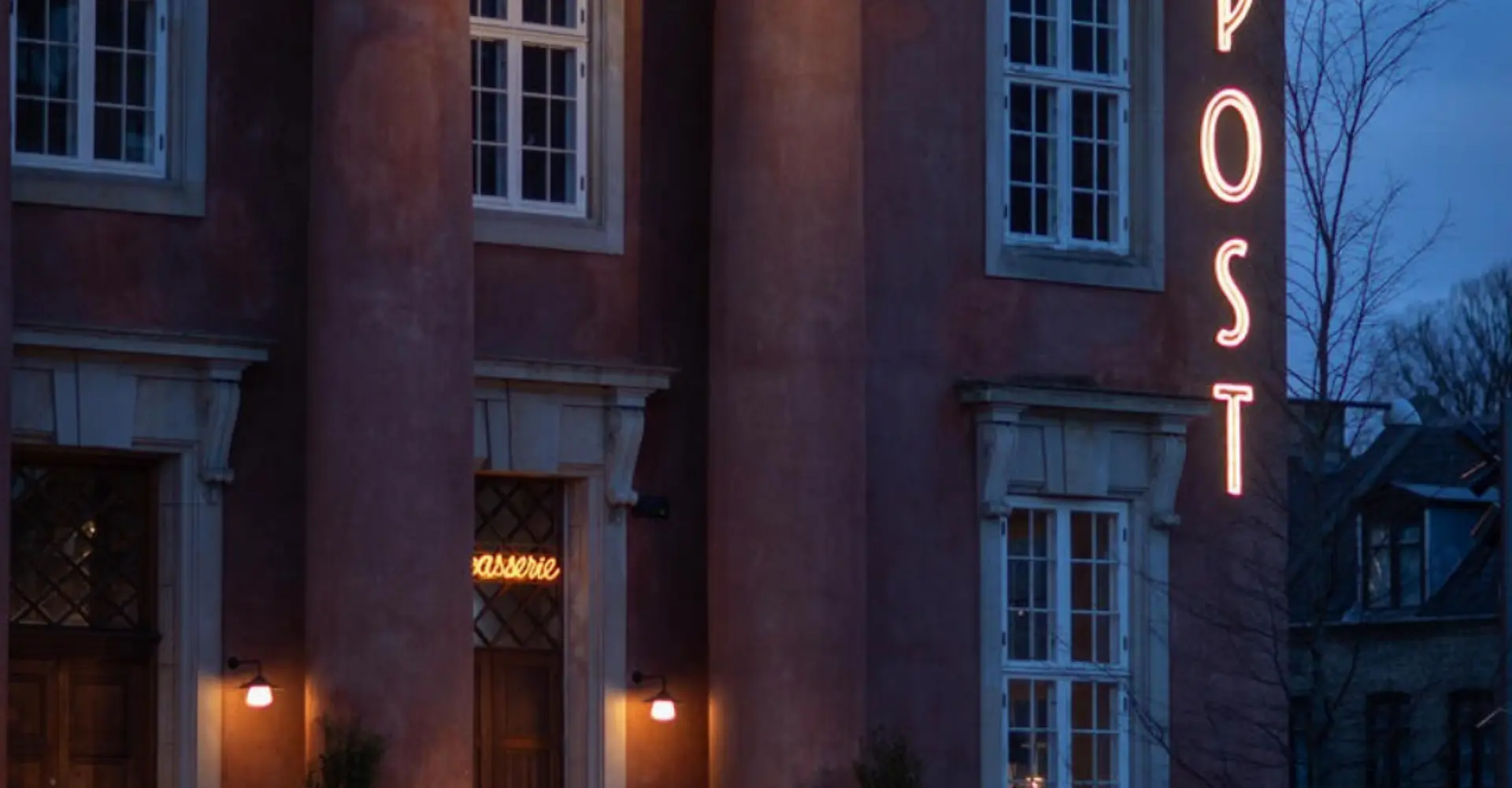 Billede af Post facade