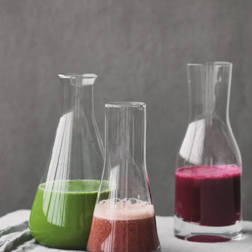 Rødbedesmoothie med æble og syltet havtorn