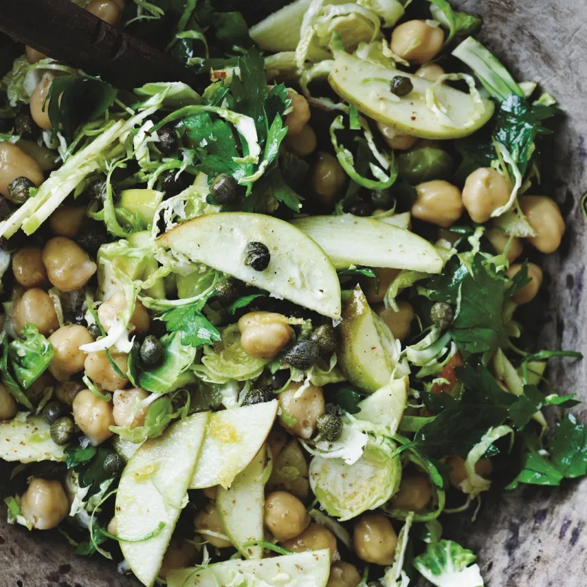 Rosenkålssalat med kikærter