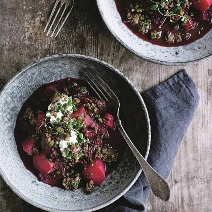 Braiserede oksekæber med hvidvin