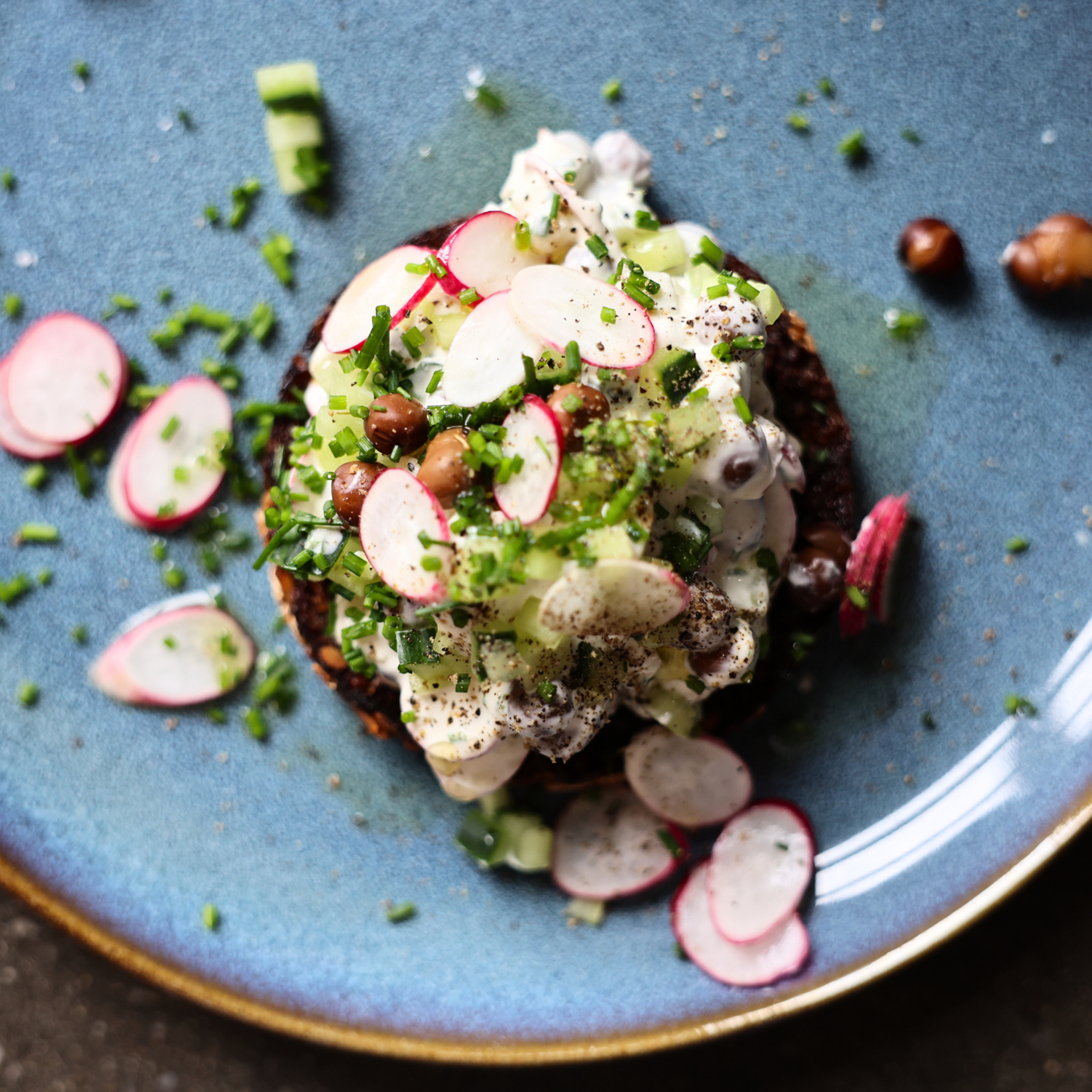 Sommersalat med Siriusærter