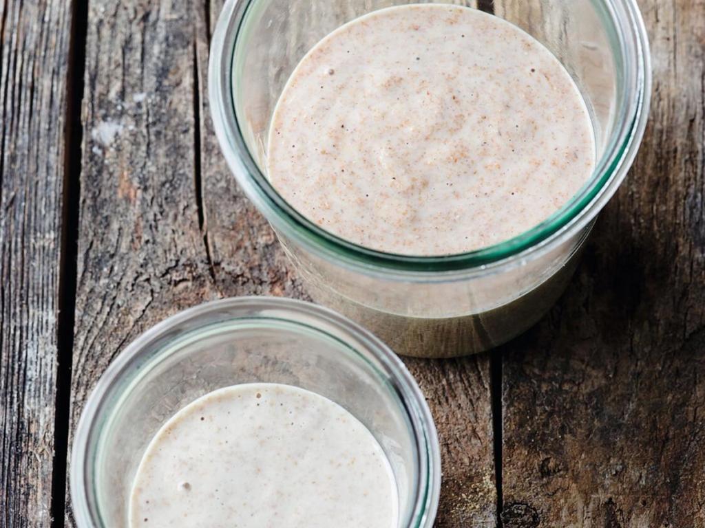 Brødet i din frokost er bagt med surdej - lær hvordan du selv kan bage med surdej
