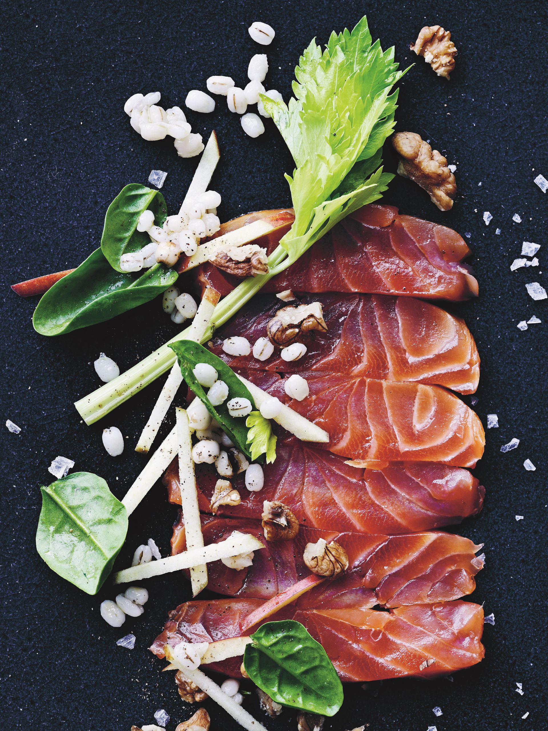 Briocheboller med røget laks