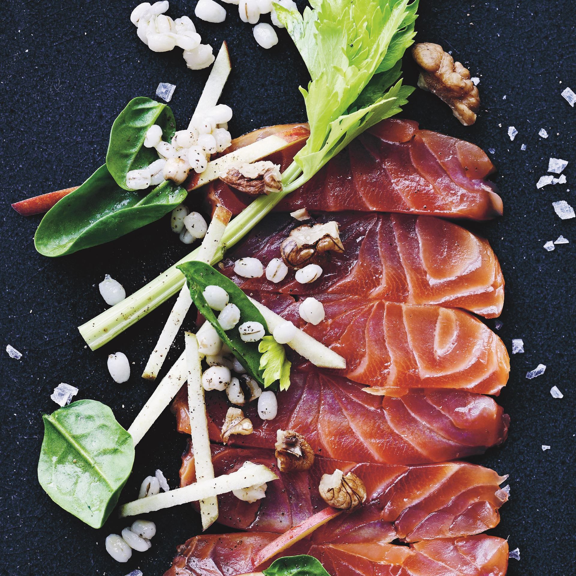 Briocheboller med røget laks