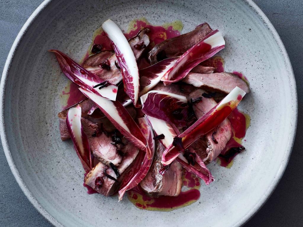 De bedste salater til decembers middagsborde