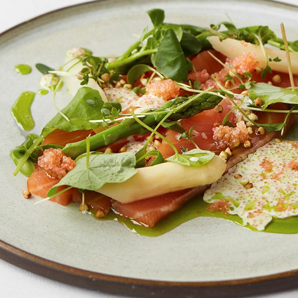 Røget laks med perlebyg