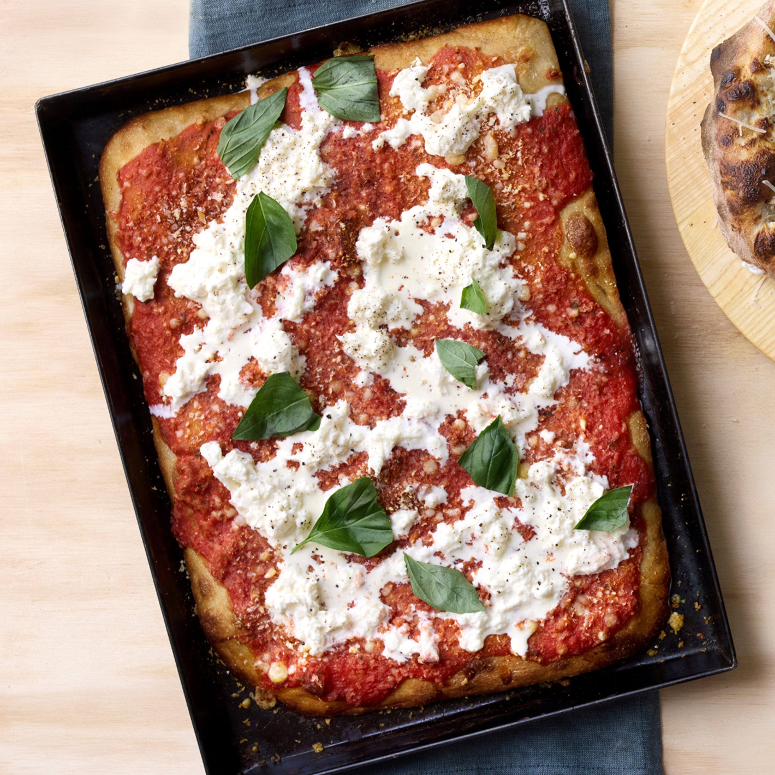 Rød bradepandepizza med brødkrummer,  stracciatella og basilikum​​​​‌﻿‍﻿​‍​‍‌‍﻿﻿‌﻿​‍‌‍‍‌‌‍‌﻿‌‍‍‌‌‍﻿‍​‍​‍​﻿‍‍​‍​‍‌﻿​﻿‌‍​‌‌‍﻿‍‌‍‍‌‌﻿‌​‌﻿‍‌​‍﻿‍‌‍‍‌‌‍﻿﻿​‍​‍​‍﻿​​‍​‍‌‍‍​‌﻿​‍‌‍‌‌‌‍‌‍​‍​‍​﻿‍‍​‍​‍‌‍‍​‌﻿‌​‌﻿‌​‌﻿​​​﻿‍‍​‍﻿﻿​‍﻿﻿‌‍﻿​‌‍﻿﻿‌‍​﻿‌‍​‌‌‍﻿​‌‍‍​‌‍﻿﻿‌﻿​﻿‌﻿‌​​﻿‍‍​﻿​﻿​﻿​﻿​﻿​﻿​﻿​﻿​‍﻿﻿‌‍‍‌‌‍﻿‍‌﻿‌​‌‍‌‌‌‍﻿‍‌﻿‌​​‍﻿﻿‌‍‌‌‌‍‌​‌‍‍‌‌﻿‌​​‍﻿﻿‌‍﻿‌‌‍﻿﻿‌‍‌​‌‍‌‌​﻿﻿‌‌﻿​​‌﻿​‍‌‍‌‌‌﻿​﻿‌‍‌‌‌‍﻿‍‌﻿‌​‌‍​‌‌﻿‌​‌‍‍‌‌‍﻿﻿‌‍﻿‍​﻿‍﻿‌‍‍‌‌‍‌​​﻿﻿‌‌‍​﻿​﻿‌‍​﻿‌﻿‌‍‌​​﻿‌‌​﻿‍‌​﻿​​‌‍​﻿​‍﻿‌​﻿‍​​﻿‍​‌‍​‌​﻿​​​‍﻿‌​﻿‌‌‌‍​‌‌‍‌‌‌‍‌‌​‍﻿‌‌‍​‍​﻿​﻿​﻿‍‌​﻿​​​‍﻿‌​﻿‌﻿​﻿‌﻿​﻿‌​​﻿​​​﻿‌﻿​﻿‌‍​﻿‍‌​﻿​‍‌‍‌​‌‍‌​‌‍​‍​﻿‌‌​﻿‍﻿‌﻿‌​‌﻿‍‌‌﻿​​‌‍‌‌​﻿﻿‌‌﻿​‍‌‍‌‌‌‍​﻿‌‍‍‌‌﻿​​‌‍‌‌​﻿‍﻿‌﻿​​‌‍​‌‌﻿‌​‌‍‍​​﻿﻿‌‌‍‍‌‌‍﻿‌‌‍​‌‌‍‌﻿‌‍‌‌​‍﻿‍‌‍​‌‌‍﻿​‌﻿‌​​﻿﻿﻿‌‍​‍‌‍​‌‌﻿​﻿‌‍‌‌‌‌‌‌‌﻿​‍‌‍﻿​​﻿﻿‌‌‍‍​‌﻿‌​‌﻿‌​‌﻿​​​‍‌‌​﻿​﻿‌​​‌​‍‌‌​﻿​‍‌​‌‍​‍‌‌​﻿​‍‌​‌‍‌‍﻿​‌‍﻿﻿‌‍​﻿‌‍​‌‌‍﻿​‌‍‍​‌‍﻿﻿‌﻿​﻿‌﻿‌​​‍‌‌​﻿​﻿‌​​‌​﻿​﻿​﻿​﻿​﻿​﻿​﻿​﻿​‍‌‍‌‍‍‌‌‍‌​​﻿﻿‌‌‍​﻿​﻿‌‍​﻿‌﻿‌‍‌​​﻿‌‌​﻿‍‌​﻿​​‌‍​﻿​‍﻿‌​﻿‍​​﻿‍​‌‍​‌​﻿​​​‍﻿‌​﻿‌‌‌‍​‌‌‍‌‌‌‍‌‌​‍﻿‌‌‍​‍​﻿​﻿​﻿‍‌​﻿​​​‍﻿‌​﻿‌﻿​﻿‌﻿​﻿‌​​﻿​​​﻿‌﻿​﻿‌‍​﻿‍‌​﻿​‍‌‍‌​‌‍‌​‌‍​‍​﻿‌‌​‍‌‍‌﻿‌​‌﻿‍‌‌﻿​​‌‍‌‌​﻿﻿‌‌﻿​‍‌‍‌‌‌‍​﻿‌‍‍‌‌﻿​​‌‍‌‌​‍‌‍‌﻿​​‌‍​‌‌﻿‌​‌‍‍​​﻿﻿‌‌‍‍‌‌‍﻿‌‌‍​‌‌‍‌﻿‌‍‌‌​‍﻿‍‌‍​‌‌‍﻿​‌﻿‌​​‍‌‍‌﻿​​‌‍‌‌‌﻿​‍‌﻿​﻿‌﻿​​‌‍‌‌‌‍​﻿‌﻿‌​‌‍‍‌‌﻿‌‍‌‍‌‌​﻿﻿‌‌﻿​​‌﻿‌‌‌‍​‍‌‍﻿​‌‍‍‌‌﻿​﻿‌‍‍​‌‍‌‌‌‍‌​​‍​‍‌﻿﻿‌