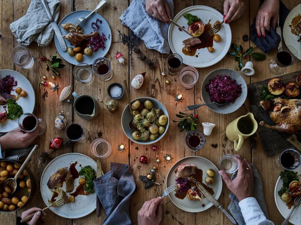 Julens traditioner landet rundt 