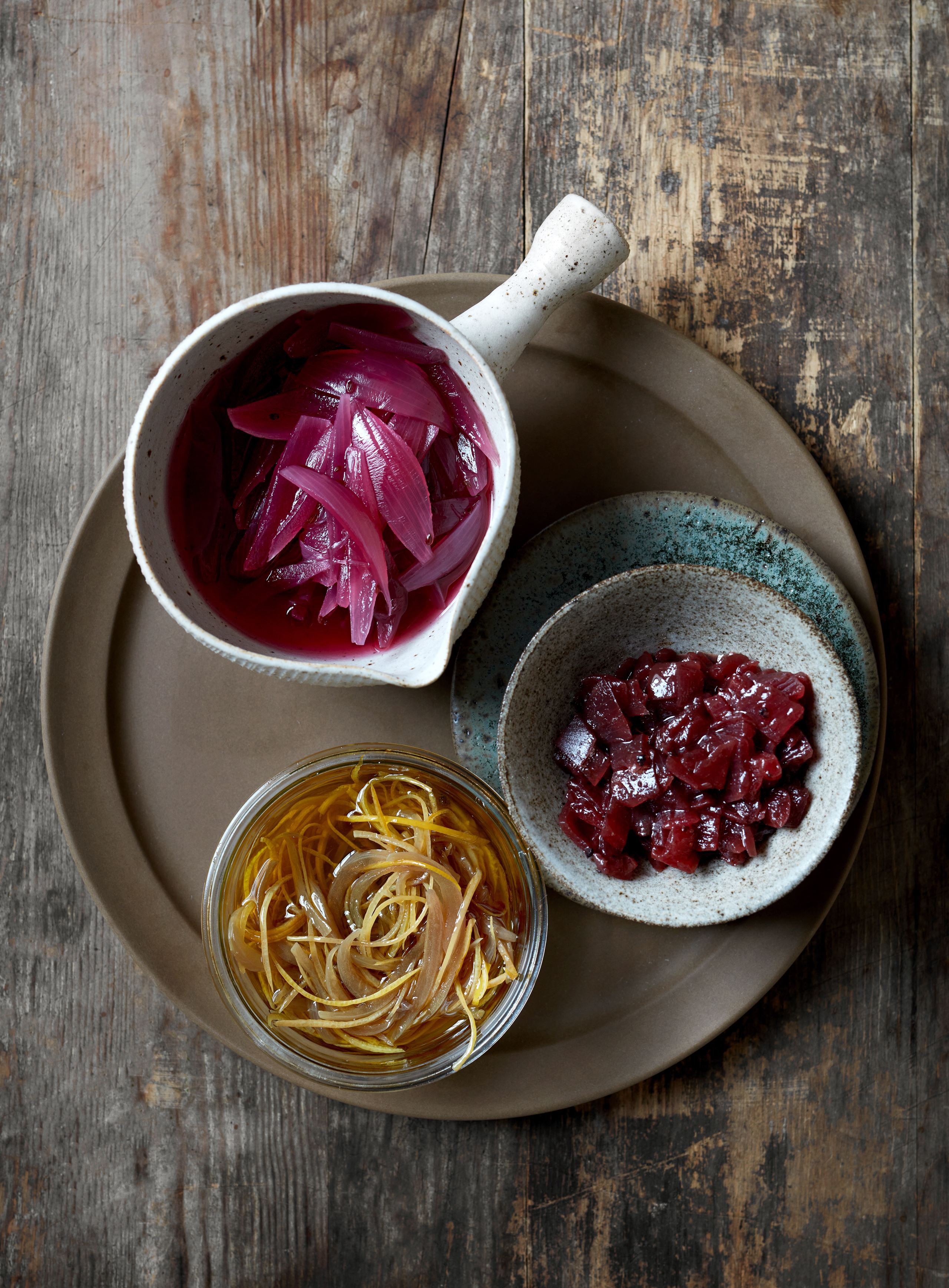 Syltede rødløg med krondild