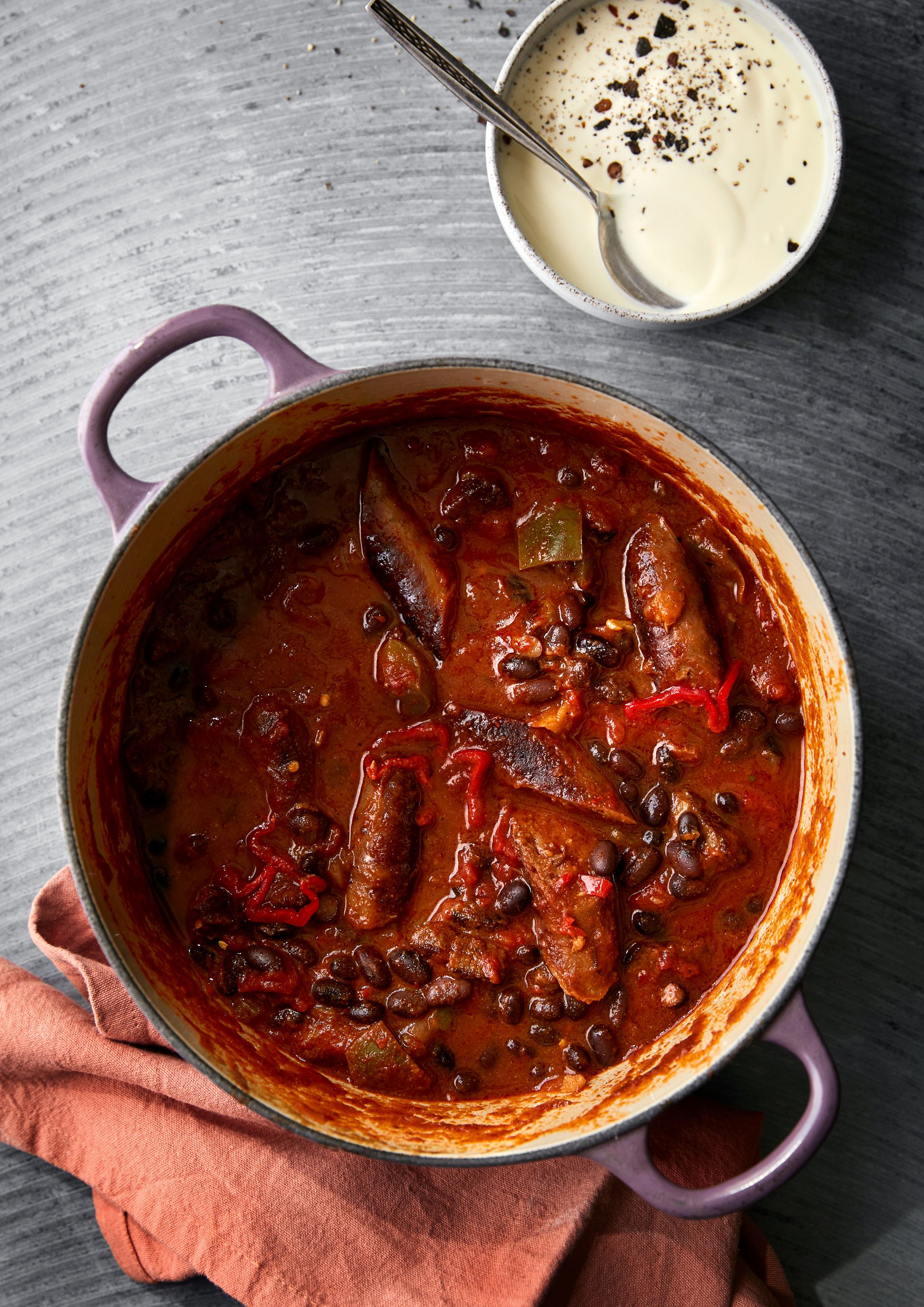 Chili con carne med merquezpølser, sorte bønner og ras el hanout​​​​‌﻿‍﻿​‍​‍‌‍﻿﻿‌﻿​‍‌‍‍‌‌‍‌﻿‌‍‍‌‌‍﻿‍​‍​‍​﻿‍‍​‍​‍‌﻿​﻿‌‍​‌‌‍﻿‍‌‍‍‌‌﻿‌​‌﻿‍‌​‍﻿‍‌‍‍‌‌‍﻿﻿​‍​‍​‍﻿​​‍​‍‌‍‍​‌﻿​‍‌‍‌‌‌‍‌‍​‍​‍​﻿‍‍​‍​‍‌‍‍​‌﻿‌​‌﻿‌​‌﻿​​​﻿‍‍​‍﻿﻿​‍﻿﻿‌‍﻿​‌‍﻿﻿‌‍​﻿‌‍​‌‌‍﻿​‌‍‍​‌‍﻿﻿‌﻿​﻿‌﻿‌​​﻿‍‍​﻿​﻿​﻿​﻿​﻿​﻿​﻿​﻿​‍﻿﻿‌‍‍‌‌‍﻿‍‌﻿‌​‌‍‌‌‌‍﻿‍‌﻿‌​​‍﻿﻿‌‍‌‌‌‍‌​‌‍‍‌‌﻿‌​​‍﻿﻿‌‍﻿‌‌‍﻿﻿‌‍‌​‌‍‌‌​﻿﻿‌‌﻿​​‌﻿​‍‌‍‌‌‌﻿​﻿‌‍‌‌‌‍﻿‍‌﻿‌​‌‍​‌‌﻿‌​‌‍‍‌‌‍﻿﻿‌‍﻿‍​﻿‍﻿‌‍‍‌‌‍‌​​﻿﻿‌​﻿‍‌​﻿​‌​﻿‌﻿‌‍‌​​﻿‌﻿​﻿​﻿​﻿‍​‌‍​﻿​‍﻿‌​﻿‌‍​﻿‌‌​﻿‍​​﻿​​​‍﻿‌​﻿‌‌​﻿​‌​﻿‍​​﻿​‌​‍﻿‌‌‍​‌‌‍‌‍​﻿​​​﻿‍‌​‍﻿‌‌‍‌‌‌‍​‍​﻿‍‌​﻿​﻿​﻿‌‍​﻿‌‍​﻿​​​﻿‍​​﻿‌﻿​﻿​‌‌‍​‍‌‍​﻿​﻿‍﻿‌﻿‌​‌﻿‍‌‌﻿​​‌‍‌‌​﻿﻿‌‌﻿​‍‌‍‌‌‌‍​﻿‌‍‍‌‌﻿​​‌‍‌‌​﻿‍﻿‌﻿​​‌‍​‌‌﻿‌​‌‍‍​​﻿﻿‌‌‍‍‌‌‍﻿‌‌‍​‌‌‍‌﻿‌‍‌‌​‍﻿‍‌‍​‌‌‍﻿​‌﻿‌​​﻿﻿﻿‌‍​‍‌‍​‌‌﻿​﻿‌‍‌‌‌‌‌‌‌﻿​‍‌‍﻿​​﻿﻿‌‌‍‍​‌﻿‌​‌﻿‌​‌﻿​​​‍‌‌​﻿​﻿‌​​‌​‍‌‌​﻿​‍‌​‌‍​‍‌‌​﻿​‍‌​‌‍‌‍﻿​‌‍﻿﻿‌‍​﻿‌‍​‌‌‍﻿​‌‍‍​‌‍﻿﻿‌﻿​﻿‌﻿‌​​‍‌‌​﻿​﻿‌​​‌​﻿​﻿​﻿​﻿​﻿​﻿​﻿​﻿​‍‌‍‌‍‍‌‌‍‌​​﻿﻿‌​﻿‍‌​﻿​‌​﻿‌﻿‌‍‌​​﻿‌﻿​﻿​﻿​﻿‍​‌‍​﻿​‍﻿‌​﻿‌‍​﻿‌‌​﻿‍​​﻿​​​‍﻿‌​﻿‌‌​﻿​‌​﻿‍​​﻿​‌​‍﻿‌‌‍​‌‌‍‌‍​﻿​​​﻿‍‌​‍﻿‌‌‍‌‌‌‍​‍​﻿‍‌​﻿​﻿​﻿‌‍​﻿‌‍​﻿​​​﻿‍​​﻿‌﻿​﻿​‌‌‍​‍‌‍​﻿​‍‌‍‌﻿‌​‌﻿‍‌‌﻿​​‌‍‌‌​﻿﻿‌‌﻿​‍‌‍‌‌‌‍​﻿‌‍‍‌‌﻿​​‌‍‌‌​‍‌‍‌﻿​​‌‍​‌‌﻿‌​‌‍‍​​﻿﻿‌‌‍‍‌‌‍﻿‌‌‍​‌‌‍‌﻿‌‍‌‌​‍﻿‍‌‍​‌‌‍﻿​‌﻿‌​​‍‌‍‌﻿​​‌‍‌‌‌﻿​‍‌﻿​﻿‌﻿​​‌‍‌‌‌‍​﻿‌﻿‌​‌‍‍‌‌﻿‌‍‌‍‌‌​﻿﻿‌‌﻿​​‌﻿‌‌‌‍​‍‌‍﻿​‌‍‍‌‌﻿​﻿‌‍‍​‌‍‌‌‌‍‌​​‍​‍‌﻿﻿‌