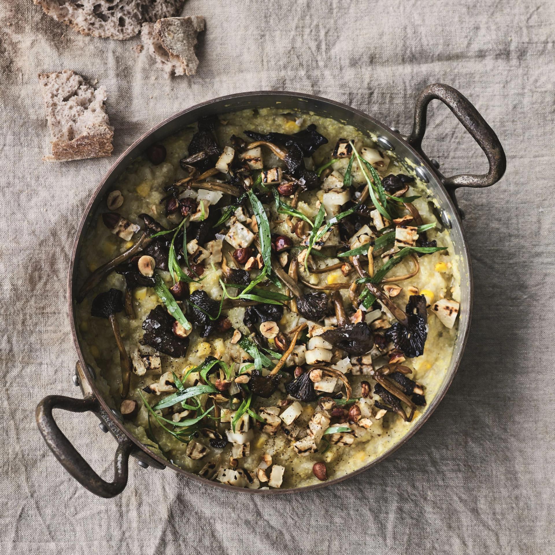 Selleri-polenta med majs og kantareller