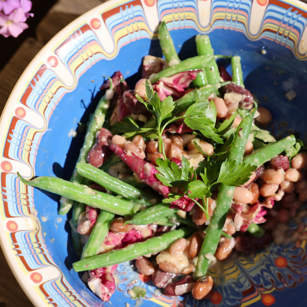 Farverig bønnesalat