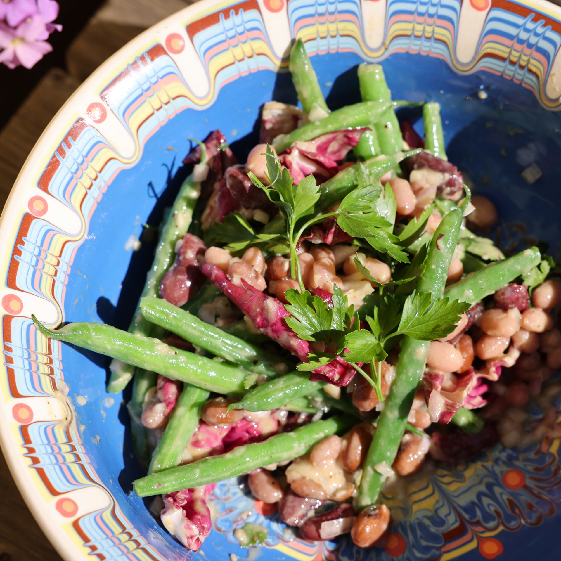 Farverig bønnesalat