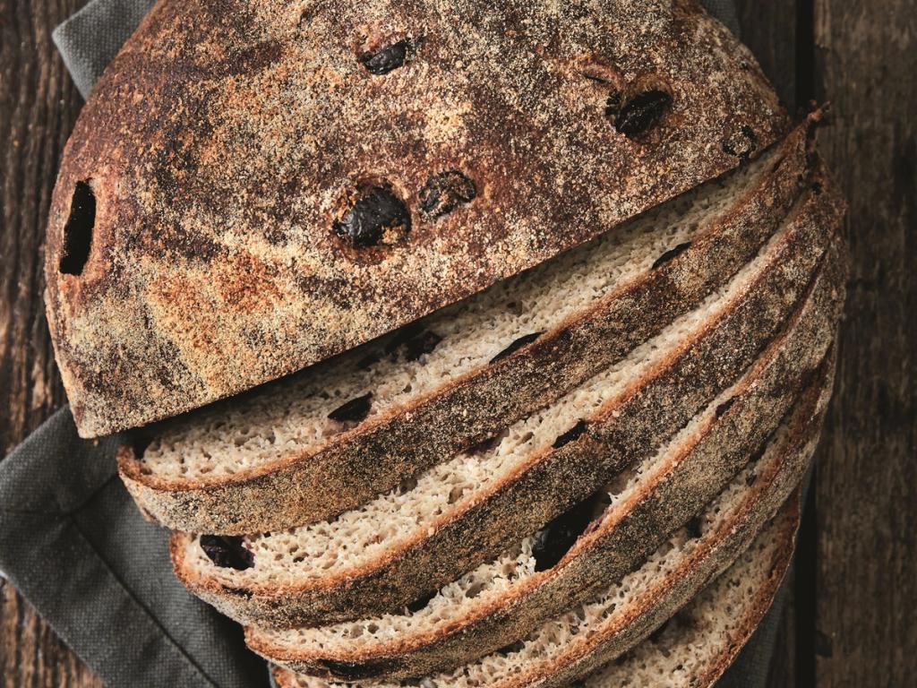Sådan får du saftigt glutenfrit brød