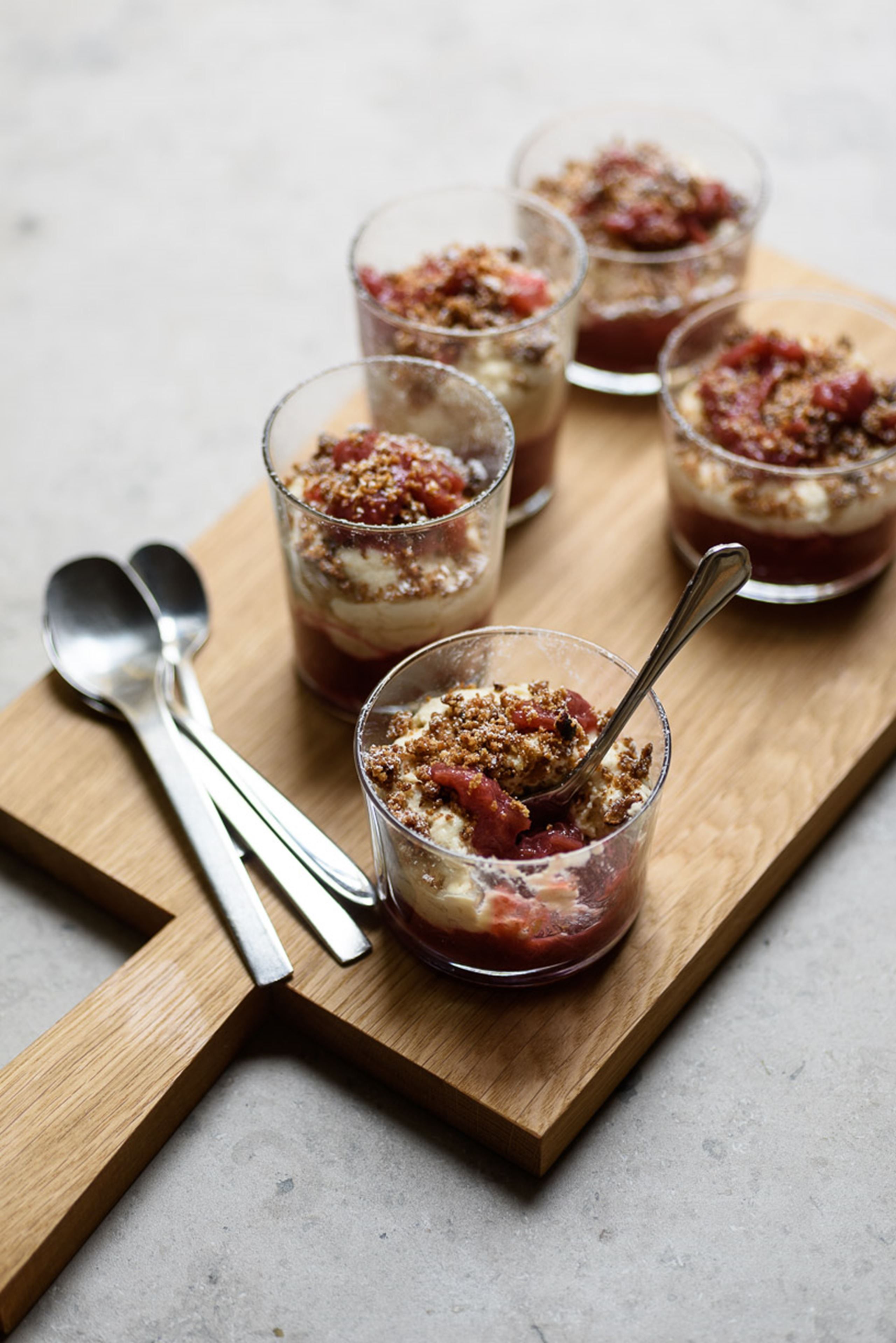 Rabarbertrifli med luftig rabarbermousse og sprød havre​​​​‌﻿‍﻿​‍​‍‌‍﻿﻿‌﻿​‍‌‍‍‌‌‍‌﻿‌‍‍‌‌‍﻿‍​‍​‍​﻿‍‍​‍​‍‌﻿​﻿‌‍​‌‌‍﻿‍‌‍‍‌‌﻿‌​‌﻿‍‌​‍﻿‍‌‍‍‌‌‍﻿﻿​‍​‍​‍﻿​​‍​‍‌‍‍​‌﻿​‍‌‍‌‌‌‍‌‍​‍​‍​﻿‍‍​‍​‍‌‍‍​‌﻿‌​‌﻿‌​‌﻿​​​﻿‍‍​‍﻿﻿​‍﻿﻿‌‍﻿​‌‍﻿﻿‌‍​﻿‌‍​‌‌‍﻿​‌‍‍​‌‍﻿﻿‌﻿​﻿‌﻿‌​​﻿‍‍​﻿​﻿​﻿​﻿​﻿​﻿​﻿​﻿​‍﻿﻿‌‍‍‌‌‍﻿‍‌﻿‌​‌‍‌‌‌‍﻿‍‌﻿‌​​‍﻿﻿‌‍‌‌‌‍‌​‌‍‍‌‌﻿‌​​‍﻿﻿‌‍﻿‌‌‍﻿﻿‌‍‌​‌‍‌‌​﻿﻿‌‌﻿​​‌﻿​‍‌‍‌‌‌﻿​﻿‌‍‌‌‌‍﻿‍‌﻿‌​‌‍​‌‌﻿‌​‌‍‍‌‌‍﻿﻿‌‍﻿‍​﻿‍﻿‌‍‍‌‌‍‌​​﻿﻿‌​﻿‌​​﻿​​​﻿‍‌​﻿​﻿​﻿‌‌​﻿​‌‌‍​‌‌‍​﻿​‍﻿‌​﻿​‍​﻿‍​​﻿‌‍​﻿​​​‍﻿‌​﻿‌‌​﻿‌‌​﻿​​​﻿‌﻿​‍﻿‌​﻿‍​‌‍‌‍‌‍​‍‌‍​‌​‍﻿‌‌‍​‌​﻿‌‌‌‍‌‌‌‍​﻿​﻿​﻿​﻿‍‌​﻿​‌‌‍‌​‌‍​﻿​﻿‌﻿​﻿​‌​﻿​‌​﻿‍﻿‌﻿‌​‌﻿‍‌‌﻿​​‌‍‌‌​﻿﻿‌‌﻿​‍‌‍‌‌‌‍​﻿‌‍‍‌‌﻿​​‌‍‌‌​﻿‍﻿‌﻿​​‌‍​‌‌﻿‌​‌‍‍​​﻿﻿‌‌‍‍‌‌‍﻿‌‌‍​‌‌‍‌﻿‌‍‌‌​‍﻿‍‌‍​‌‌‍﻿​‌﻿‌​​﻿﻿﻿‌‍​‍‌‍​‌‌﻿​﻿‌‍‌‌‌‌‌‌‌﻿​‍‌‍﻿​​﻿﻿‌‌‍‍​‌﻿‌​‌﻿‌​‌﻿​​​‍‌‌​﻿​﻿‌​​‌​‍‌‌​﻿​‍‌​‌‍​‍‌‌​﻿​‍‌​‌‍‌‍﻿​‌‍﻿﻿‌‍​﻿‌‍​‌‌‍﻿​‌‍‍​‌‍﻿﻿‌﻿​﻿‌﻿‌​​‍‌‌​﻿​﻿‌​​‌​﻿​﻿​﻿​﻿​﻿​﻿​﻿​﻿​‍‌‍‌‍‍‌‌‍‌​​﻿﻿‌​﻿‌​​﻿​​​﻿‍‌​﻿​﻿​﻿‌‌​﻿​‌‌‍​‌‌‍​﻿​‍﻿‌​﻿​‍​﻿‍​​﻿‌‍​﻿​​​‍﻿‌​﻿‌‌​﻿‌‌​﻿​​​﻿‌﻿​‍﻿‌​﻿‍​‌‍‌‍‌‍​‍‌‍​‌​‍﻿‌‌‍​‌​﻿‌‌‌‍‌‌‌‍​﻿​﻿​﻿​﻿‍‌​﻿​‌‌‍‌​‌‍​﻿​﻿‌﻿​﻿​‌​﻿​‌​‍‌‍‌﻿‌​‌﻿‍‌‌﻿​​‌‍‌‌​﻿﻿‌‌﻿​‍‌‍‌‌‌‍​﻿‌‍‍‌‌﻿​​‌‍‌‌​‍‌‍‌﻿​​‌‍​‌‌﻿‌​‌‍‍​​﻿﻿‌‌‍‍‌‌‍﻿‌‌‍​‌‌‍‌﻿‌‍‌‌​‍﻿‍‌‍​‌‌‍﻿​‌﻿‌​​‍‌‍‌﻿​​‌‍‌‌‌﻿​‍‌﻿​﻿‌﻿​​‌‍‌‌‌‍​﻿‌﻿‌​‌‍‍‌‌﻿‌‍‌‍‌‌​﻿﻿‌‌﻿​​‌﻿‌‌‌‍​‍‌‍﻿​‌‍‍‌‌﻿​﻿‌‍‍​‌‍‌‌‌‍‌​​‍​‍‌﻿﻿‌