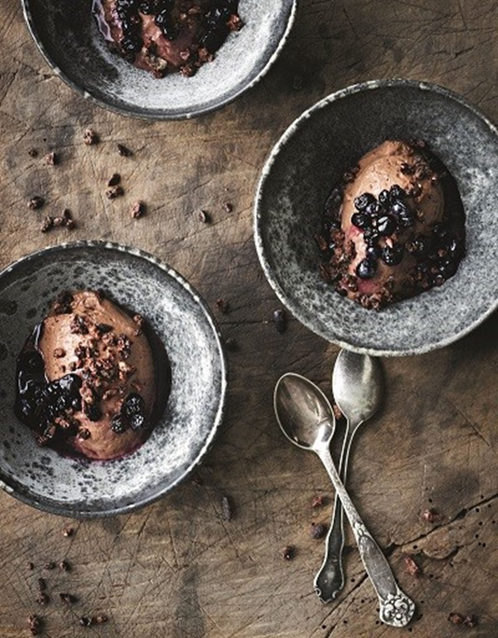 Chokolademousse med råsyltede blåbær og kakaonibs​​​​‌﻿‍﻿​‍​‍‌‍﻿﻿‌﻿​‍‌‍‍‌‌‍‌﻿‌‍‍‌‌‍﻿‍​‍​‍​﻿‍‍​‍​‍‌﻿​﻿‌‍​‌‌‍﻿‍‌‍‍‌‌﻿‌​‌﻿‍‌​‍﻿‍‌‍‍‌‌‍﻿﻿​‍​‍​‍﻿​​‍​‍‌‍‍​‌﻿​‍‌‍‌‌‌‍‌‍​‍​‍​﻿‍‍​‍​‍‌‍‍​‌﻿‌​‌﻿‌​‌﻿​​​﻿‍‍​‍﻿﻿​‍﻿﻿‌‍﻿​‌‍﻿﻿‌‍​﻿‌‍​‌‌‍﻿​‌‍‍​‌‍﻿﻿‌﻿​﻿‌﻿‌​​﻿‍‍​﻿​﻿​﻿​﻿​﻿​﻿​﻿​﻿​‍﻿﻿‌‍‍‌‌‍﻿‍‌﻿‌​‌‍‌‌‌‍﻿‍‌﻿‌​​‍﻿﻿‌‍‌‌‌‍‌​‌‍‍‌‌﻿‌​​‍﻿﻿‌‍﻿‌‌‍﻿﻿‌‍‌​‌‍‌‌​﻿﻿‌‌﻿​​‌﻿​‍‌‍‌‌‌﻿​﻿‌‍‌‌‌‍﻿‍‌﻿‌​‌‍​‌‌﻿‌​‌‍‍‌‌‍﻿﻿‌‍﻿‍​﻿‍﻿‌‍‍‌‌‍‌​​﻿﻿‌‌‍‌‍‌‍​‌​﻿‌‌‌‍​‍‌‍​‌‌‍​‌‌‍​‍​﻿‍‌​‍﻿‌‌‍‌‌‌‍‌‌​﻿‍​​﻿‌﻿​‍﻿‌​﻿‌‌​﻿‌‍​﻿‌‍‌‍‌‌​‍﻿‌‌‍​‌​﻿​‌​﻿‍‌​﻿​​​‍﻿‌​﻿‍​​﻿‌‍‌‍​‌​﻿‌‍​﻿‍​‌‍‌​​﻿​​​﻿‍​​﻿​​​﻿​‍​﻿​‍​﻿​‌​﻿‍﻿‌﻿‌​‌﻿‍‌‌﻿​​‌‍‌‌​﻿﻿‌‌﻿​‍‌‍‌‌‌‍​﻿‌‍‍‌‌﻿​​‌‍‌‌​﻿‍﻿‌﻿​​‌‍​‌‌﻿‌​‌‍‍​​﻿﻿‌‌‍‍‌‌‍﻿‌‌‍​‌‌‍‌﻿‌‍‌‌​‍﻿‍‌‍​‌‌‍﻿​‌﻿‌​​﻿﻿﻿‌‍​‍‌‍​‌‌﻿​﻿‌‍‌‌‌‌‌‌‌﻿​‍‌‍﻿​​﻿﻿‌‌‍‍​‌﻿‌​‌﻿‌​‌﻿​​​‍‌‌​﻿​﻿‌​​‌​‍‌‌​﻿​‍‌​‌‍​‍‌‌​﻿​‍‌​‌‍‌‍﻿​‌‍﻿﻿‌‍​﻿‌‍​‌‌‍﻿​‌‍‍​‌‍﻿﻿‌﻿​﻿‌﻿‌​​‍‌‌​﻿​﻿‌​​‌​﻿​﻿​﻿​﻿​﻿​﻿​﻿​﻿​‍‌‍‌‍‍‌‌‍‌​​﻿﻿‌‌‍‌‍‌‍​‌​﻿‌‌‌‍​‍‌‍​‌‌‍​‌‌‍​‍​﻿‍‌​‍﻿‌‌‍‌‌‌‍‌‌​﻿‍​​﻿‌﻿​‍﻿‌​﻿‌‌​﻿‌‍​﻿‌‍‌‍‌‌​‍﻿‌‌‍​‌​﻿​‌​﻿‍‌​﻿​​​‍﻿‌​﻿‍​​﻿‌‍‌‍​‌​﻿‌‍​﻿‍​‌‍‌​​﻿​​​﻿‍​​﻿​​​﻿​‍​﻿​‍​﻿​‌​‍‌‍‌﻿‌​‌﻿‍‌‌﻿​​‌‍‌‌​﻿﻿‌‌﻿​‍‌‍‌‌‌‍​﻿‌‍‍‌‌﻿​​‌‍‌‌​‍‌‍‌﻿​​‌‍​‌‌﻿‌​‌‍‍​​﻿﻿‌‌‍‍‌‌‍﻿‌‌‍​‌‌‍‌﻿‌‍‌‌​‍﻿‍‌‍​‌‌‍﻿​‌﻿‌​​‍‌‍‌﻿​​‌‍‌‌‌﻿​‍‌﻿​﻿‌﻿​​‌‍‌‌‌‍​﻿‌﻿‌​‌‍‍‌‌﻿‌‍‌‍‌‌​﻿﻿‌‌﻿​​‌﻿‌‌‌‍​‍‌‍﻿​‌‍‍‌‌﻿​﻿‌‍‍​‌‍‌‌‌‍‌​​‍​‍‌﻿﻿‌