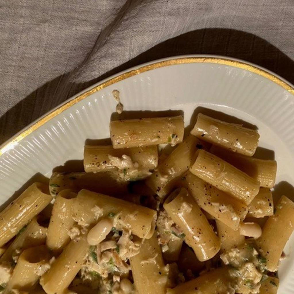 Pasta med bønner og parmesan