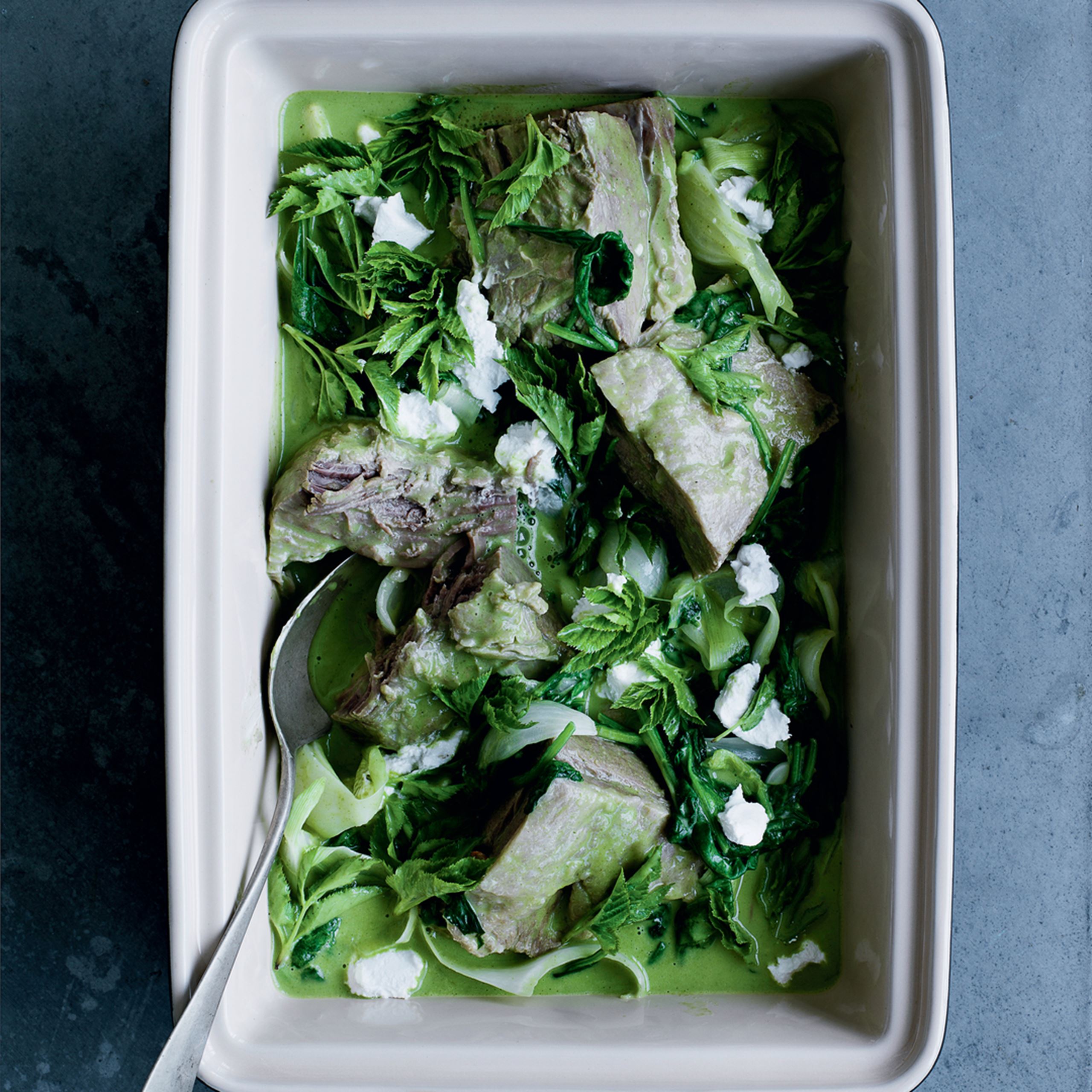 Frikassé af kalvespidsbryst