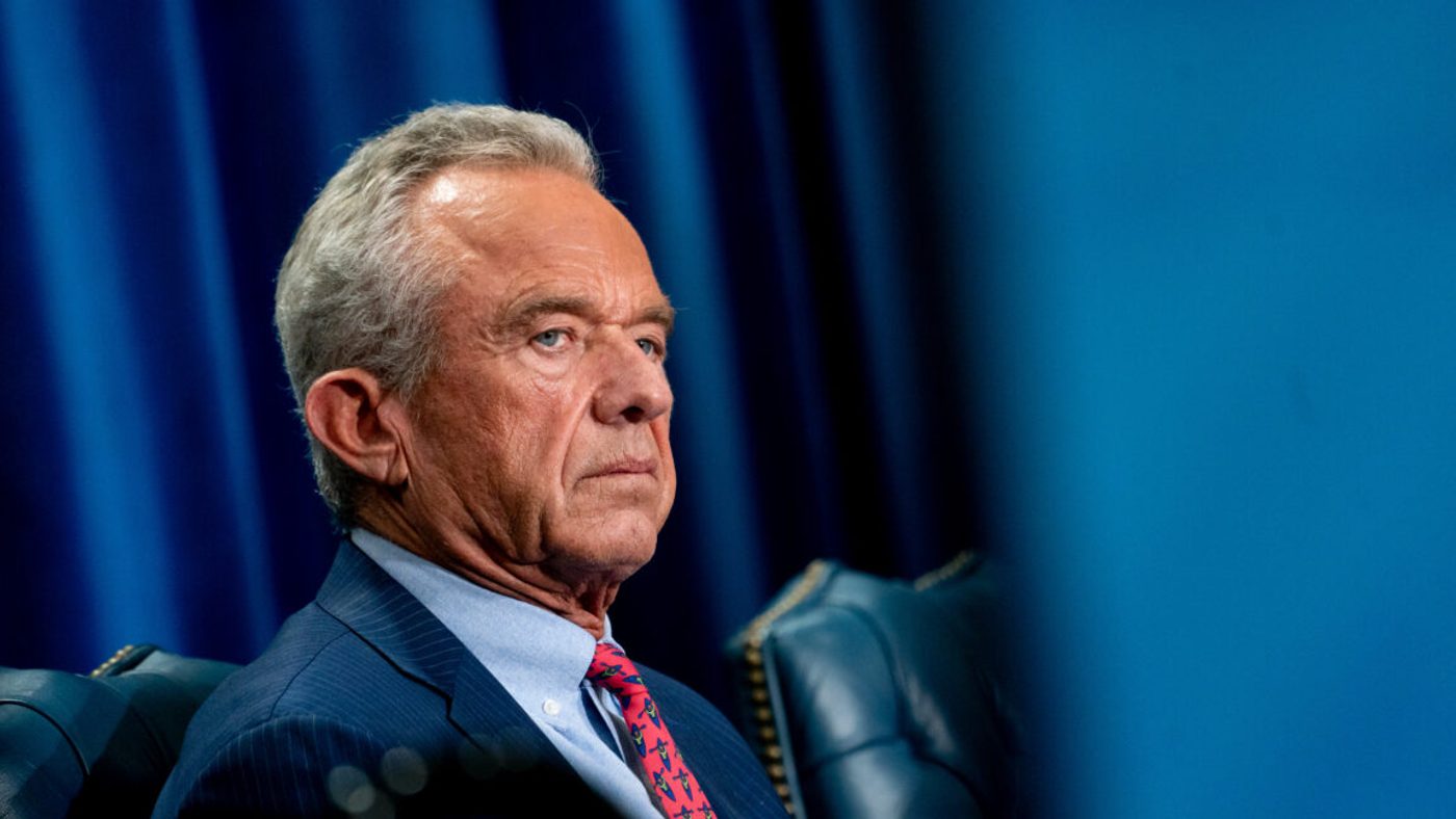 RFK Jr. Bikin FDA Tinjau Ulang 12 Peptide yang Diblokir Sejak 2023